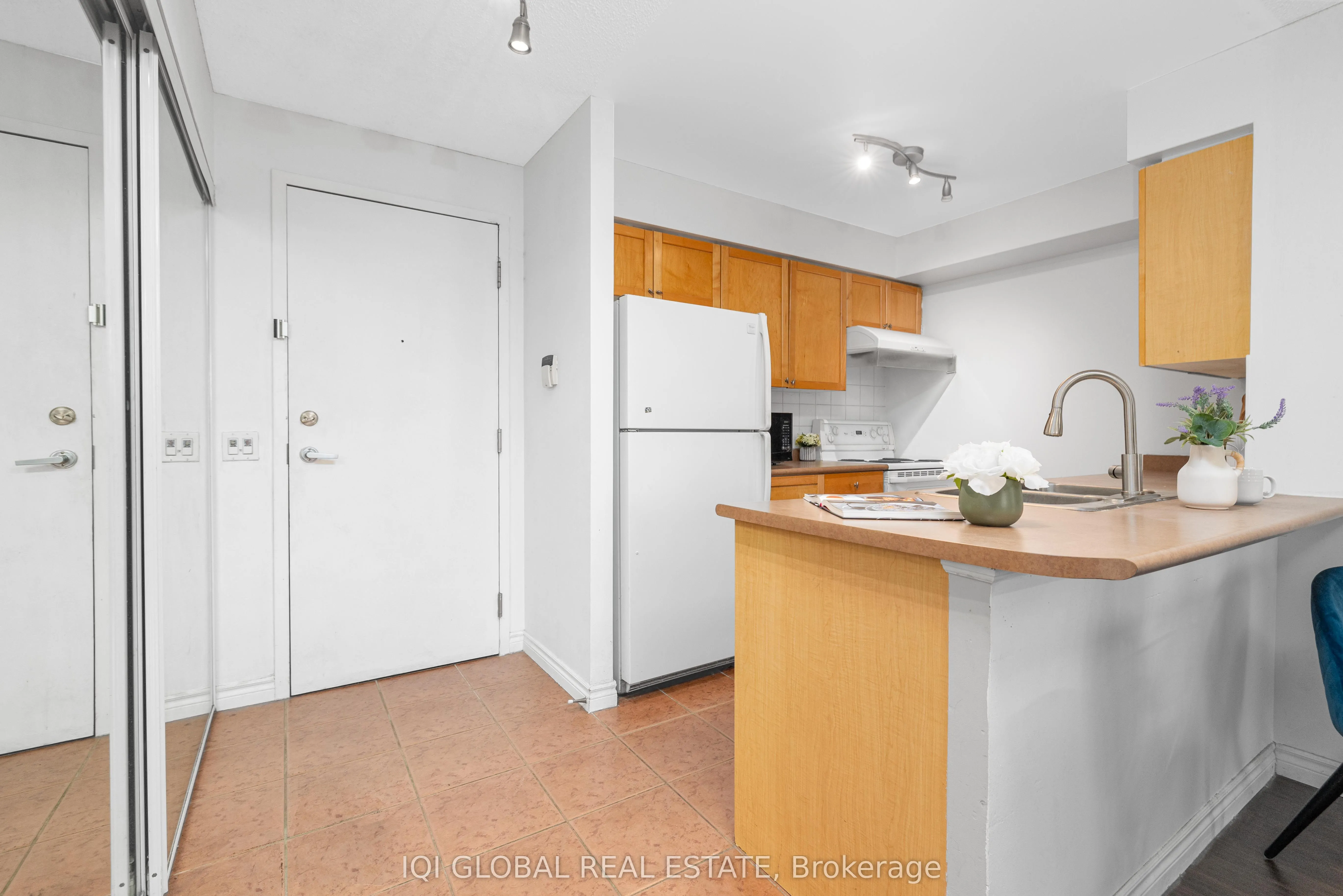 55 Strathaven Drive N, #301
