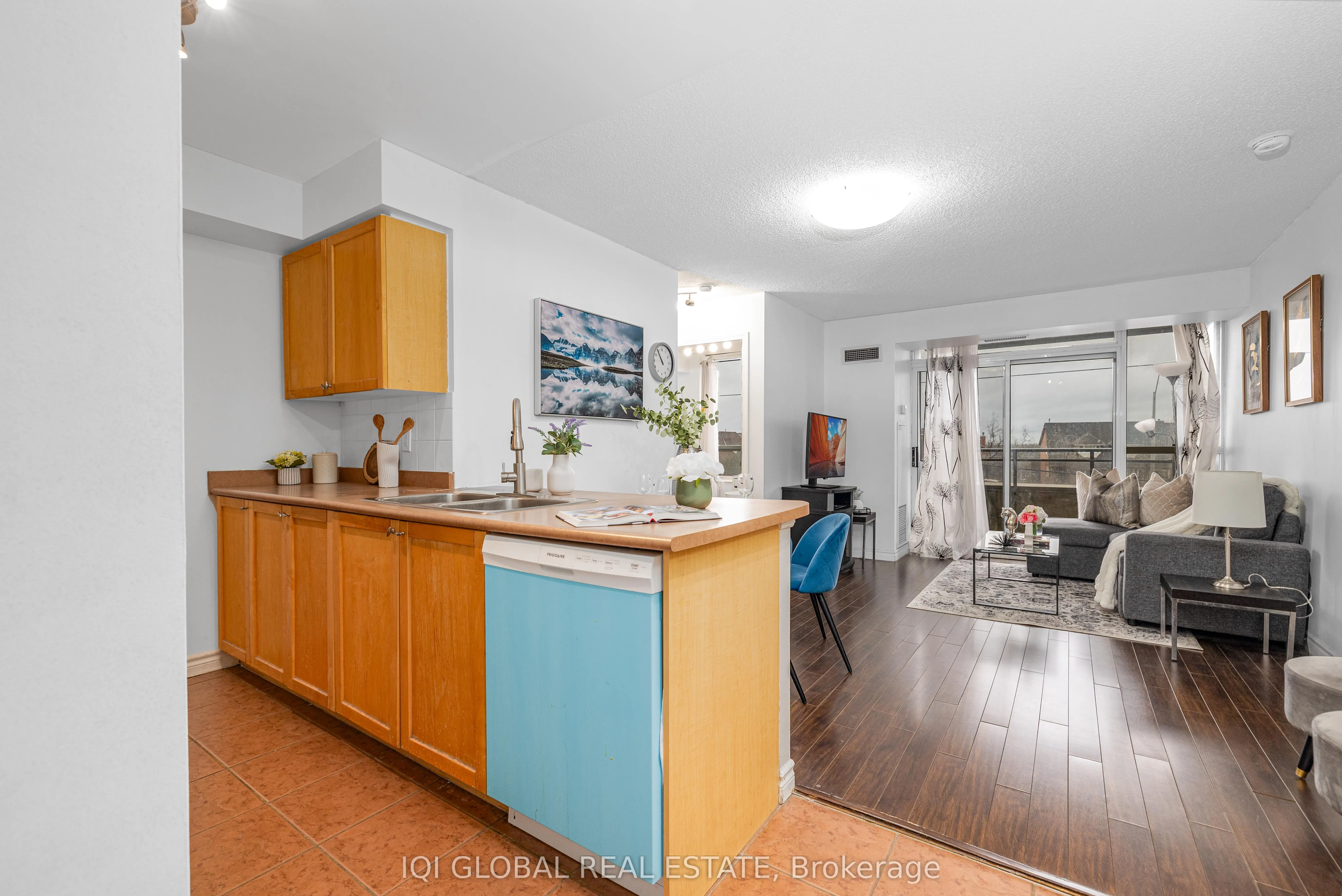 55 Strathaven Drive N, #301