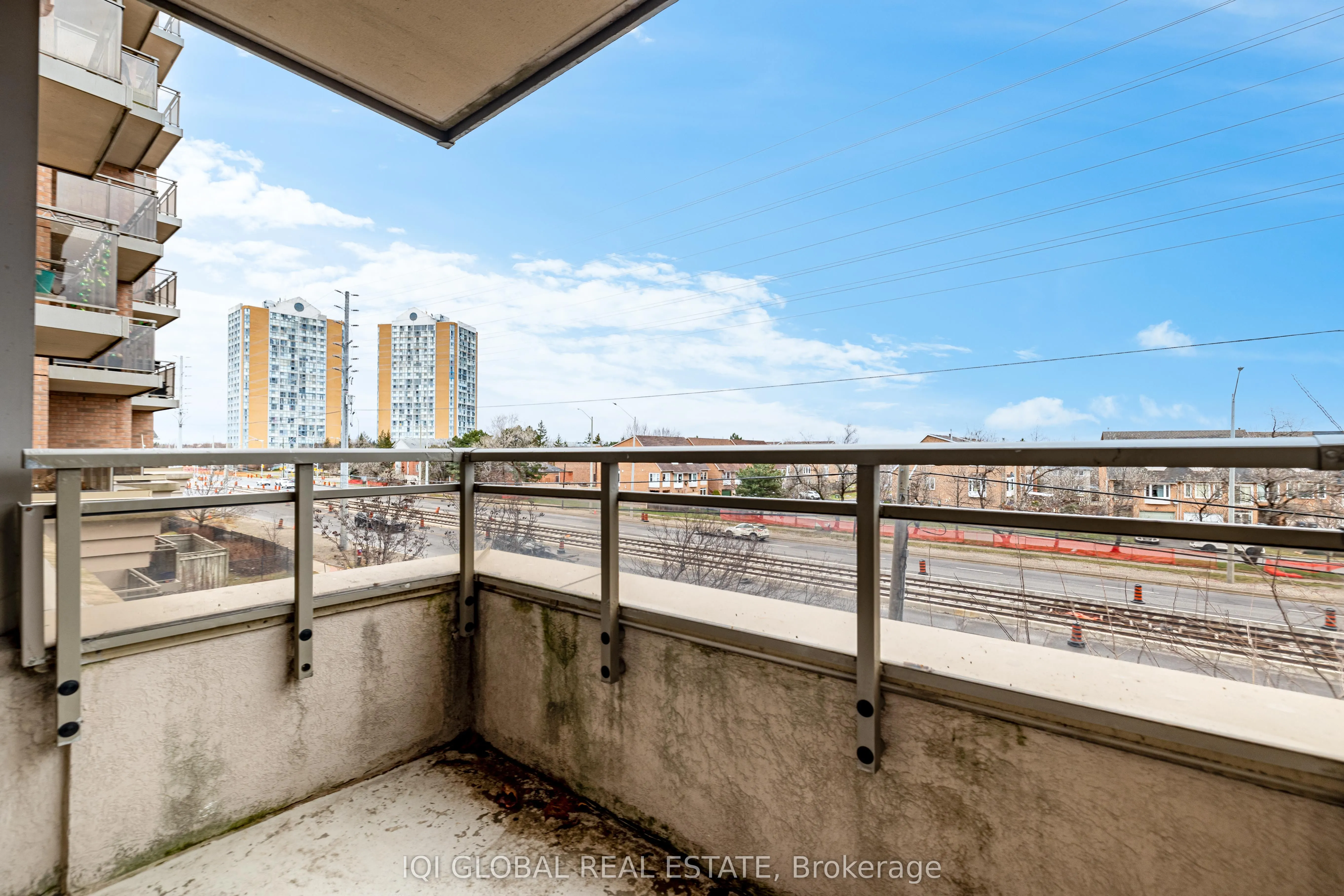 55 Strathaven Drive N, #301