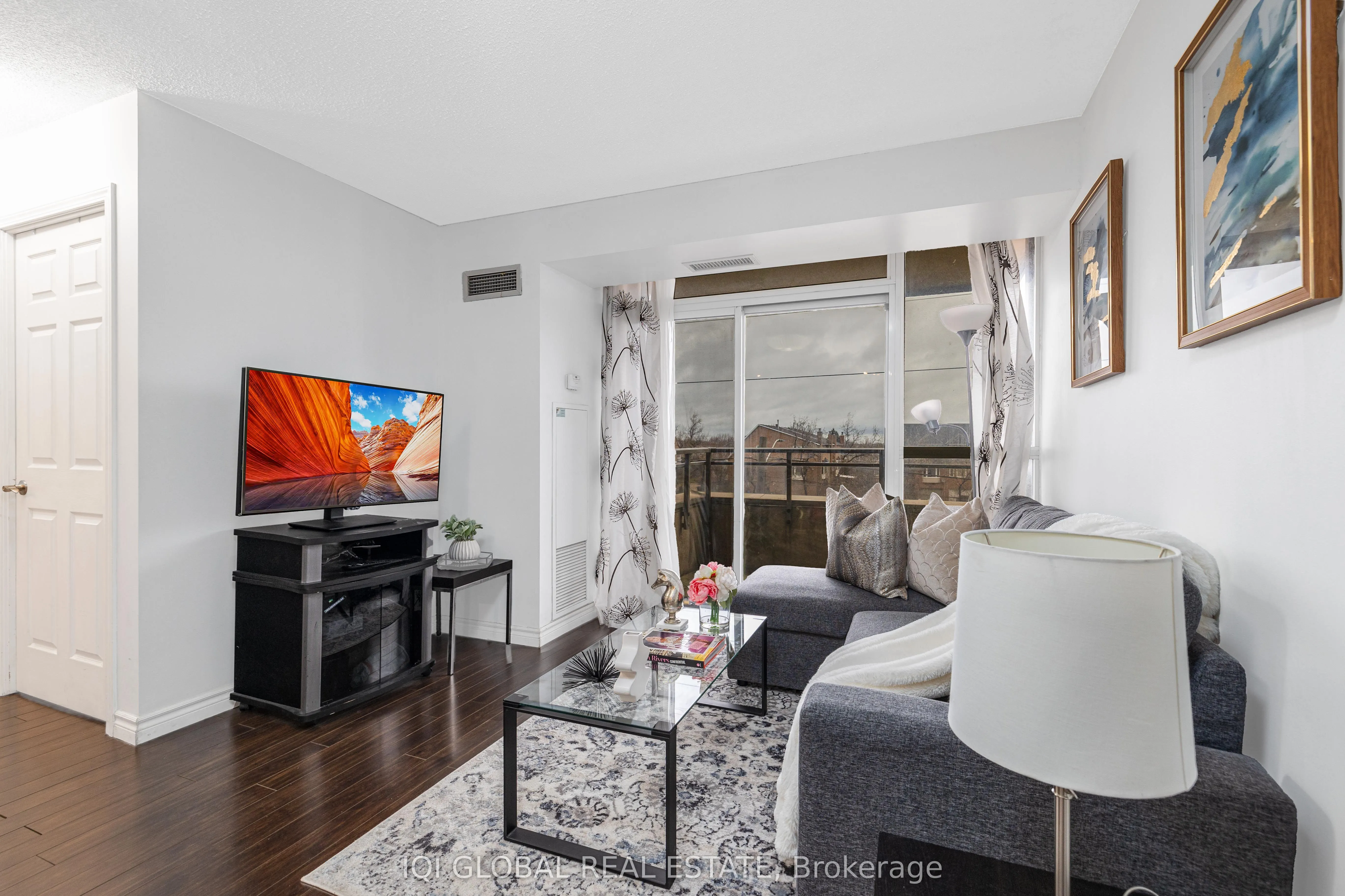 55 Strathaven Drive N, #301