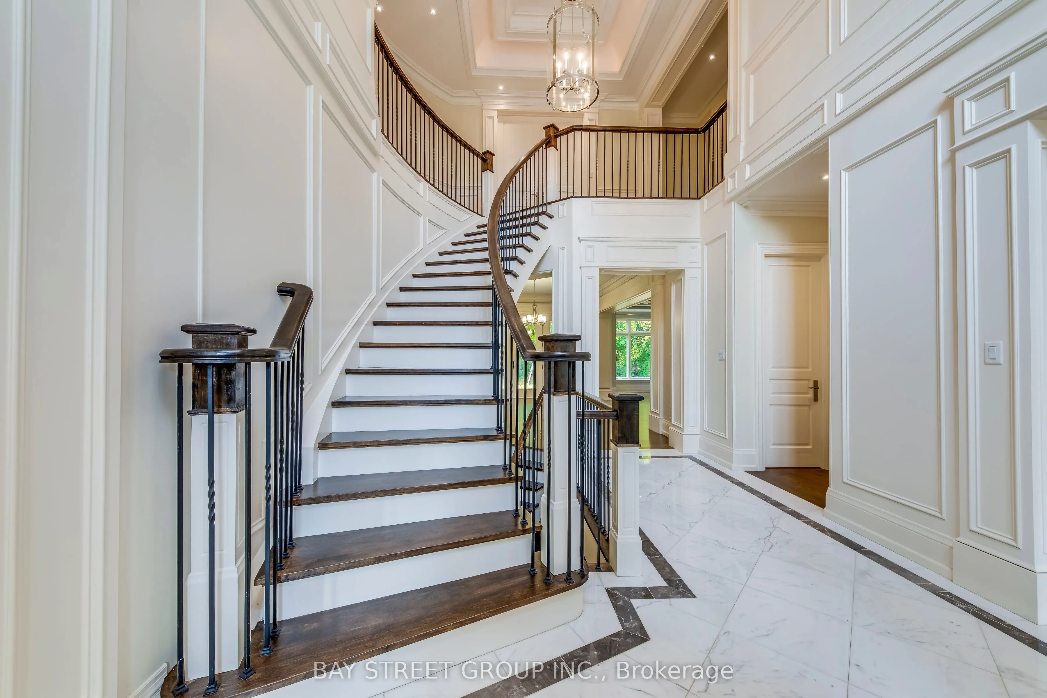 1031 Lakeshore Road W
