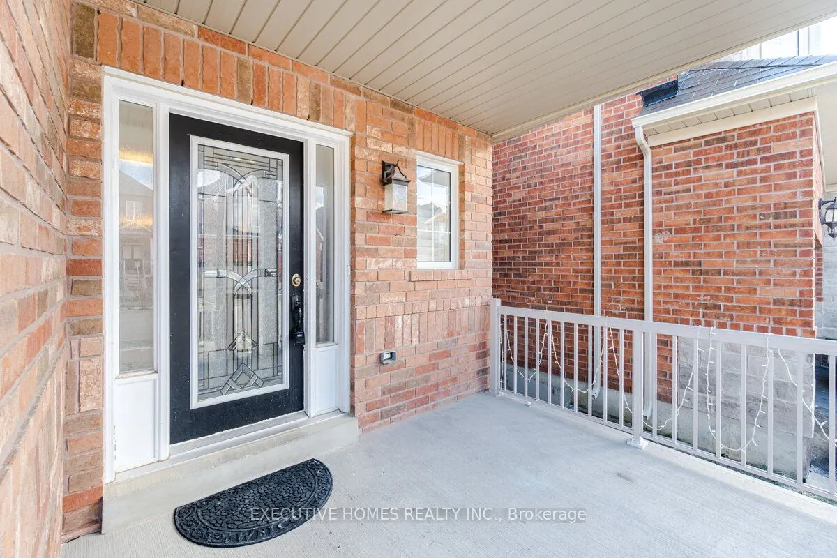 384 MICHENER Place S