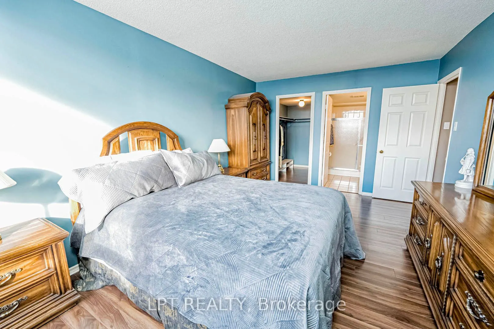320 Mill Street S, #606