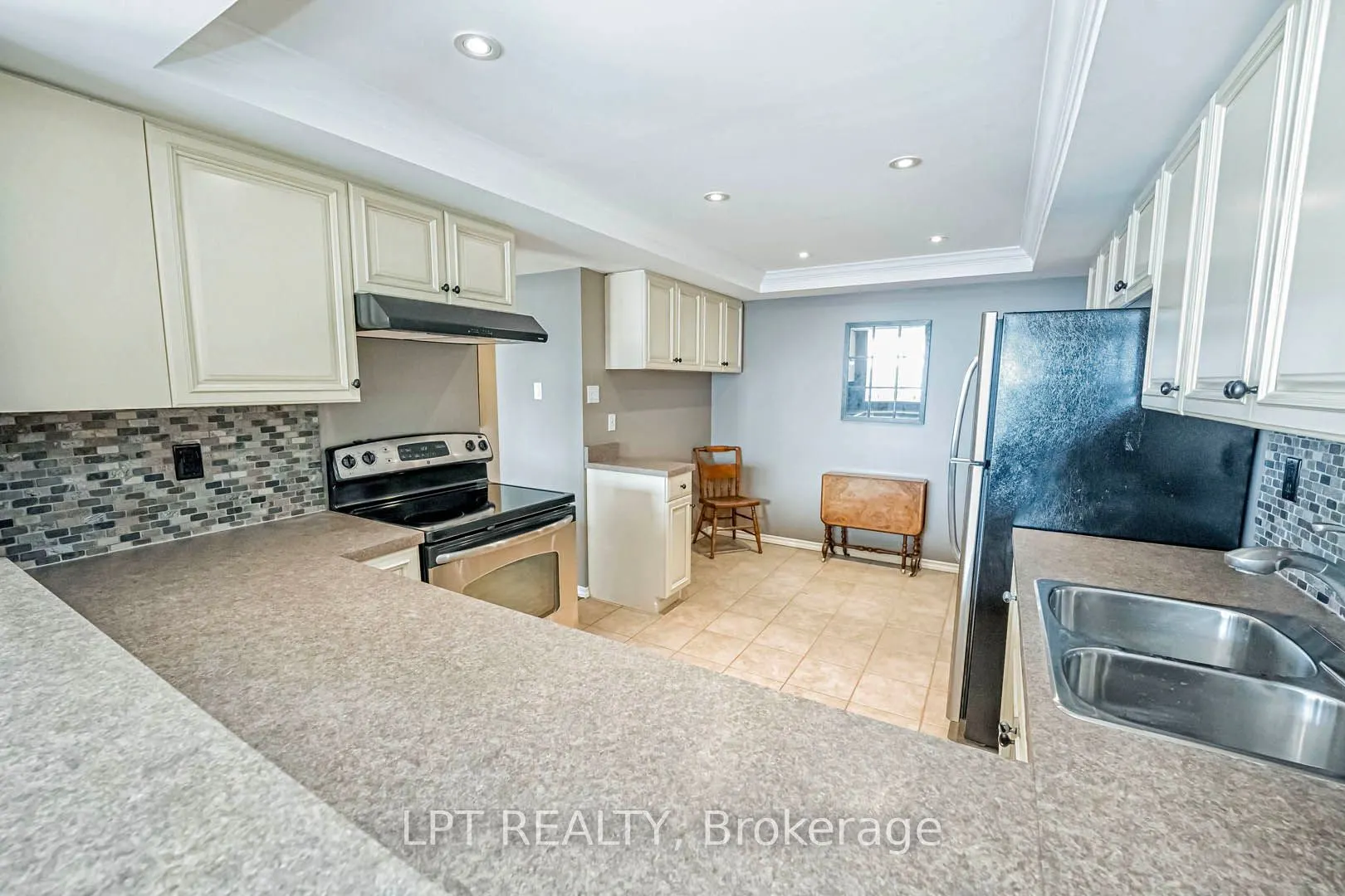 320 Mill Street S, #606