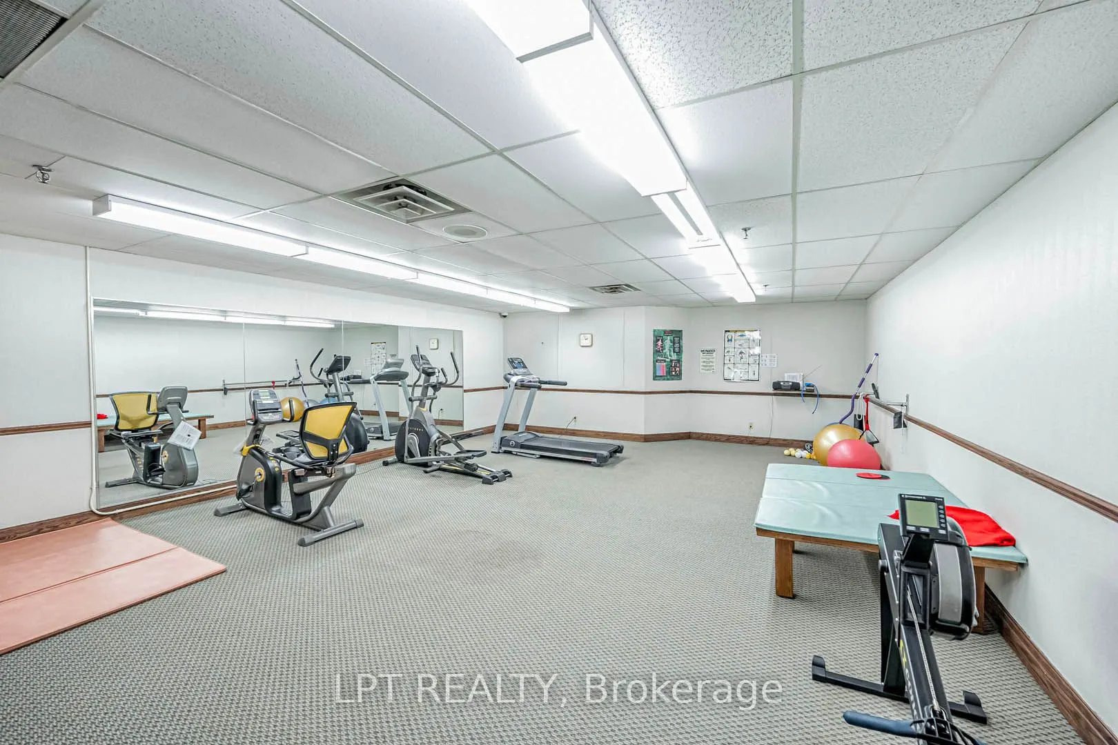 320 Mill Street S, #606