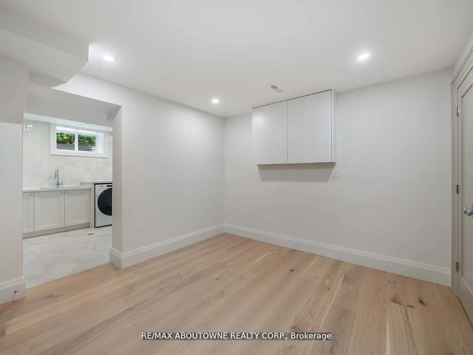 33 Harbourside Court