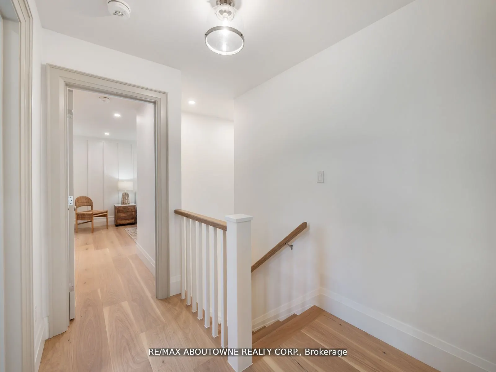 33 Harbourside Court