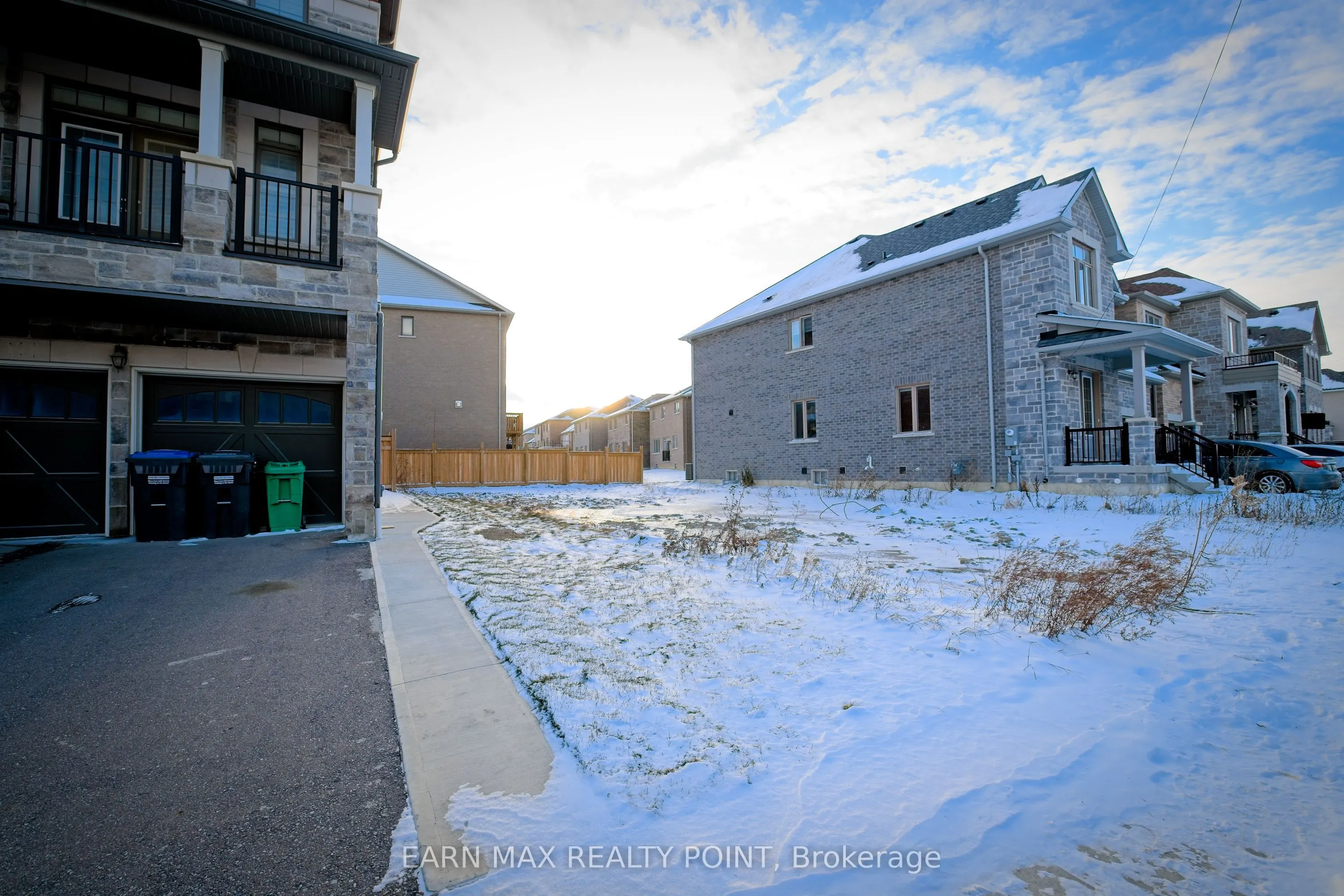 180 Thornbush Boulevard