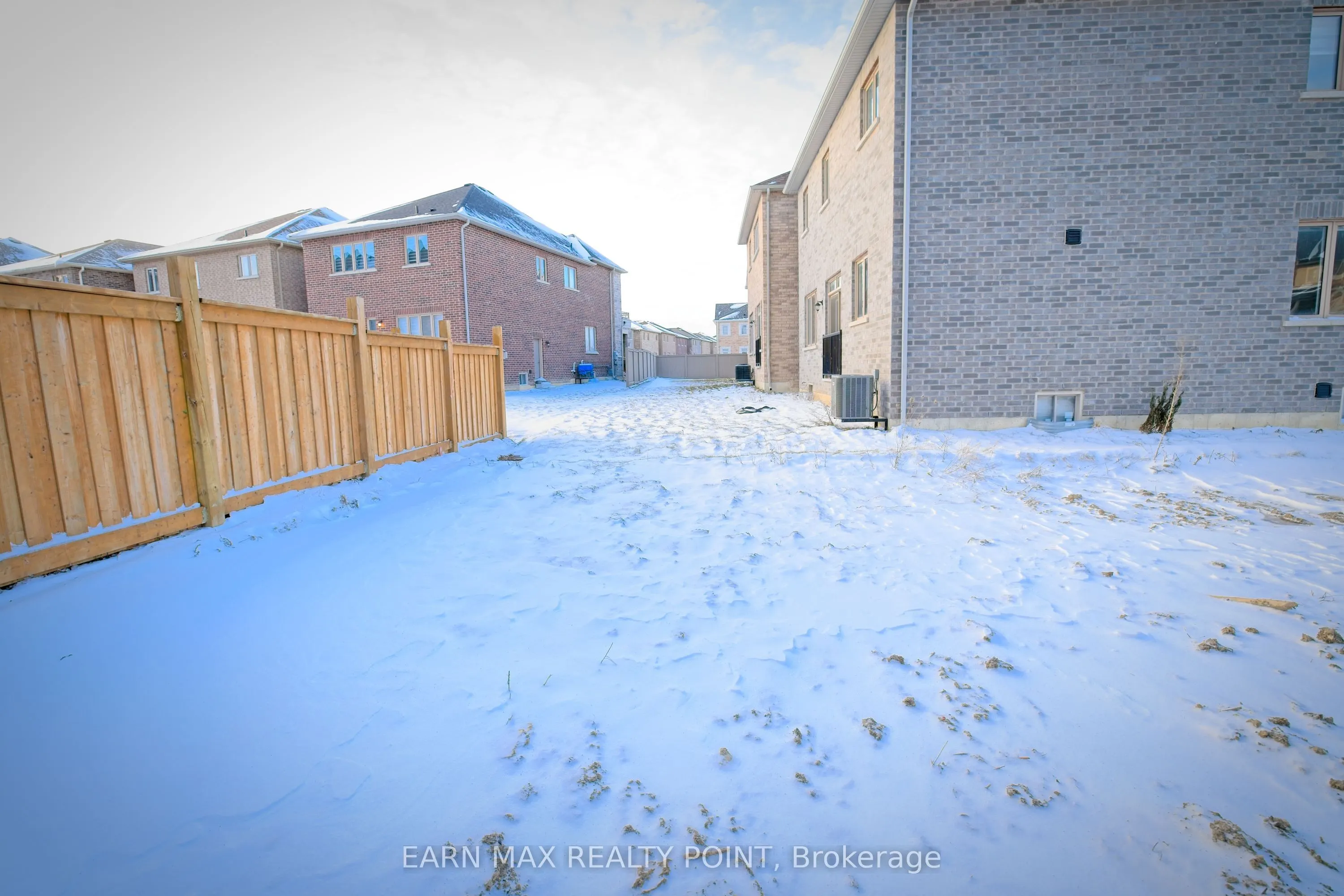 180 Thornbush Boulevard