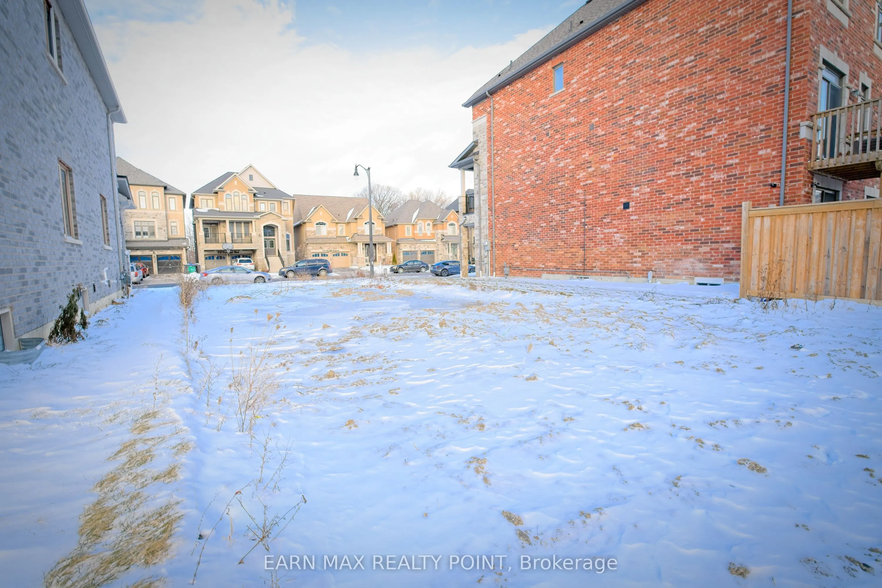 180 Thornbush Boulevard