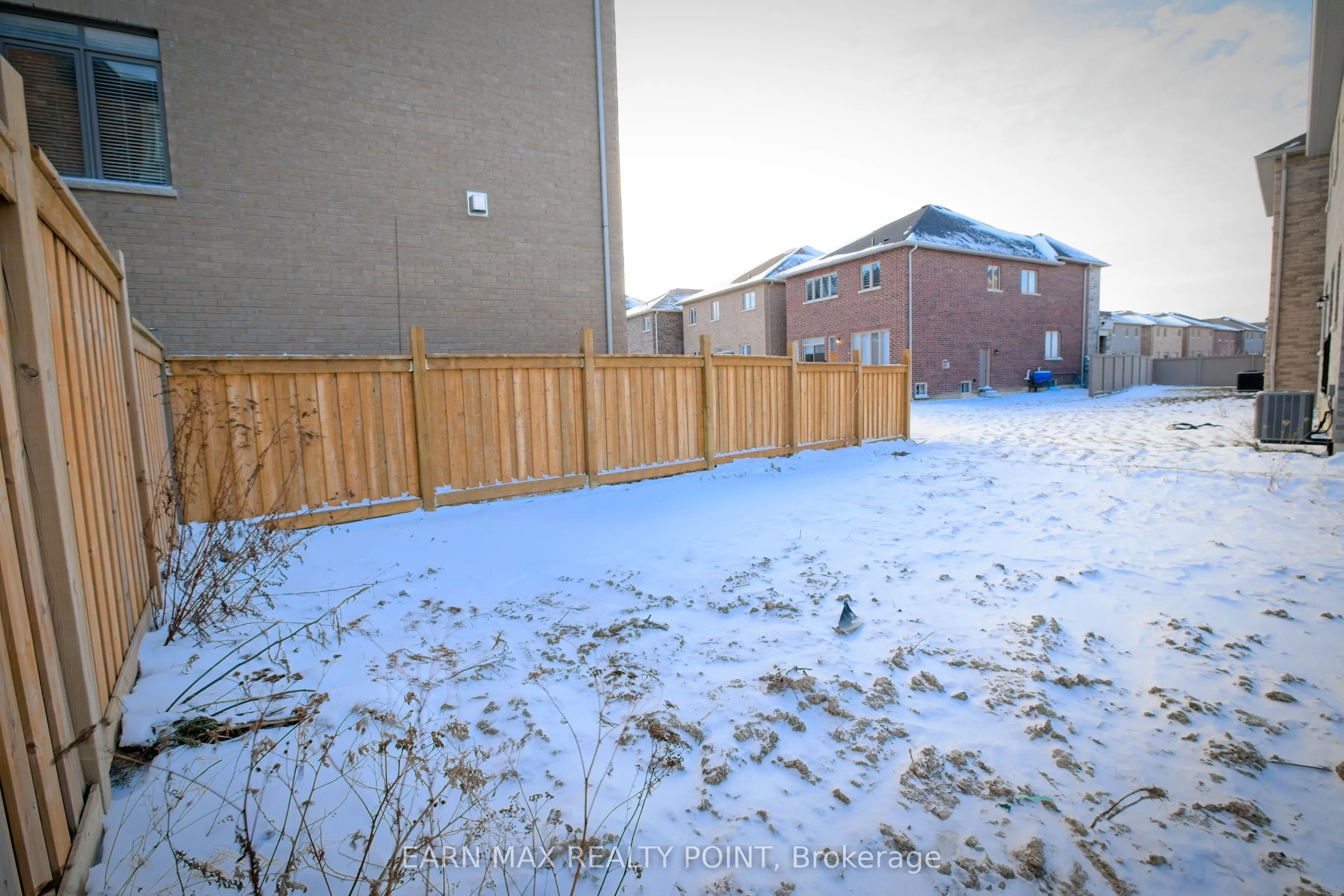 180 Thornbush Boulevard