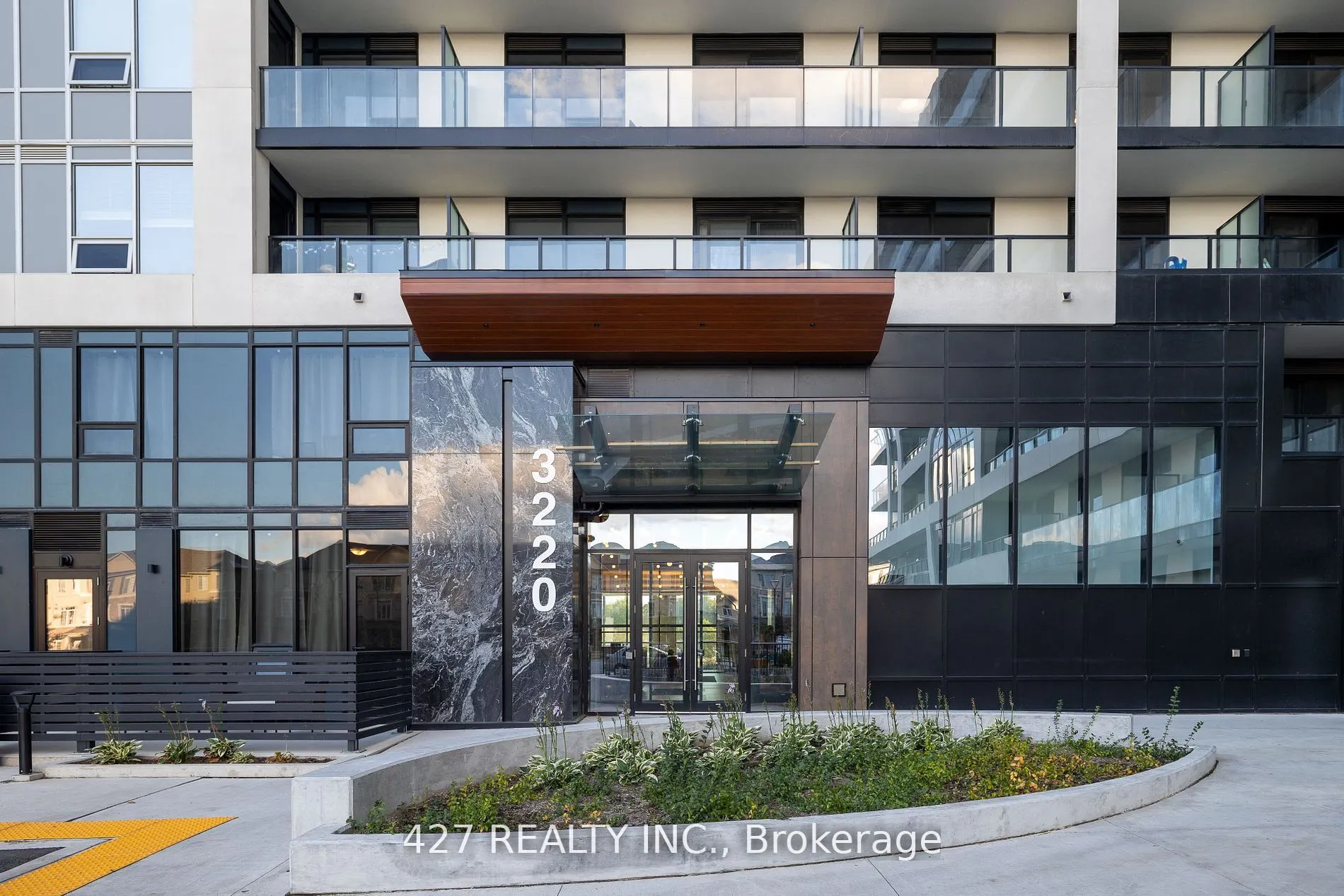 3220 William Coltson Ave Avenue E #302