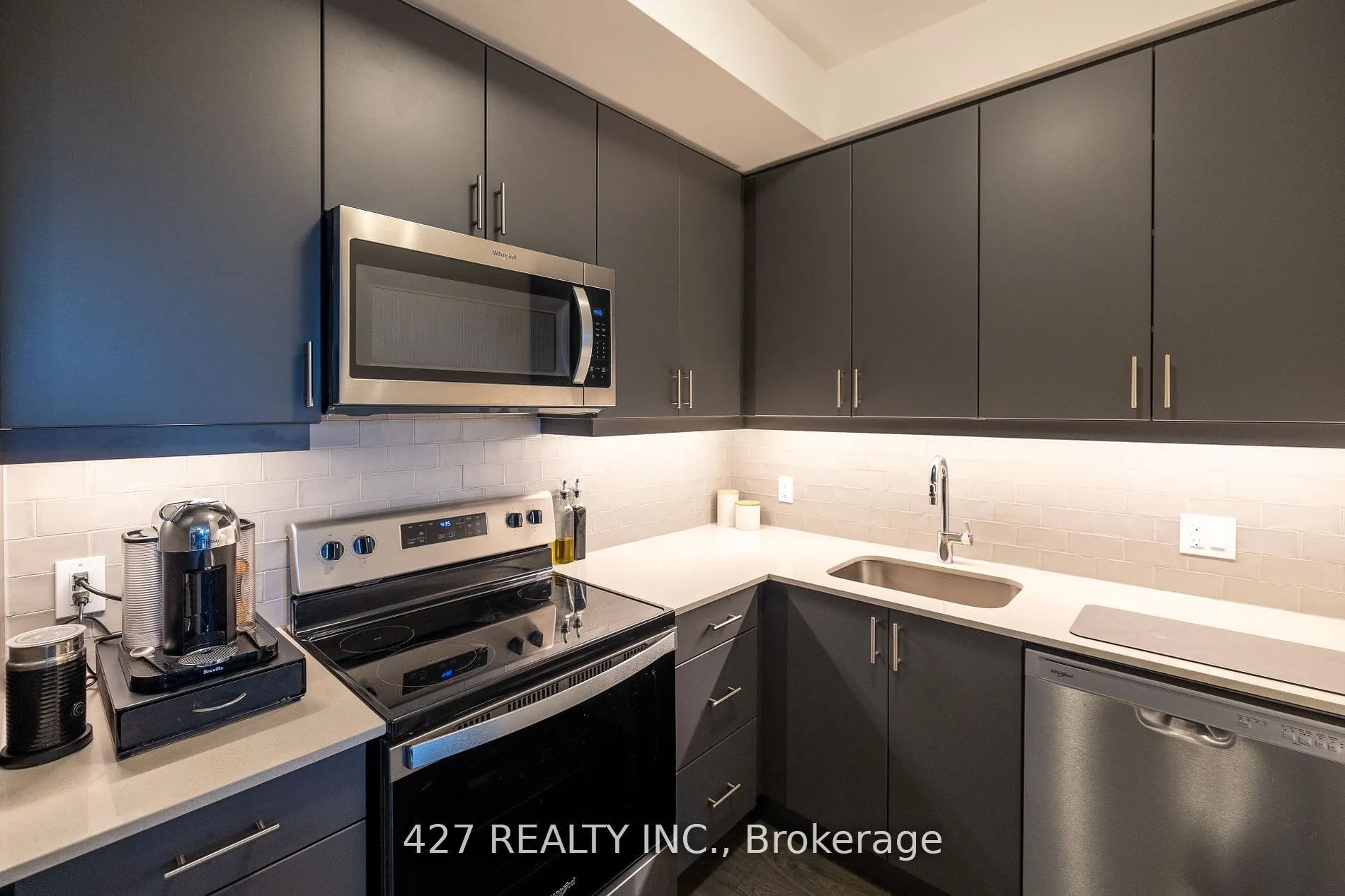 3220 William Coltson Ave Avenue E #302