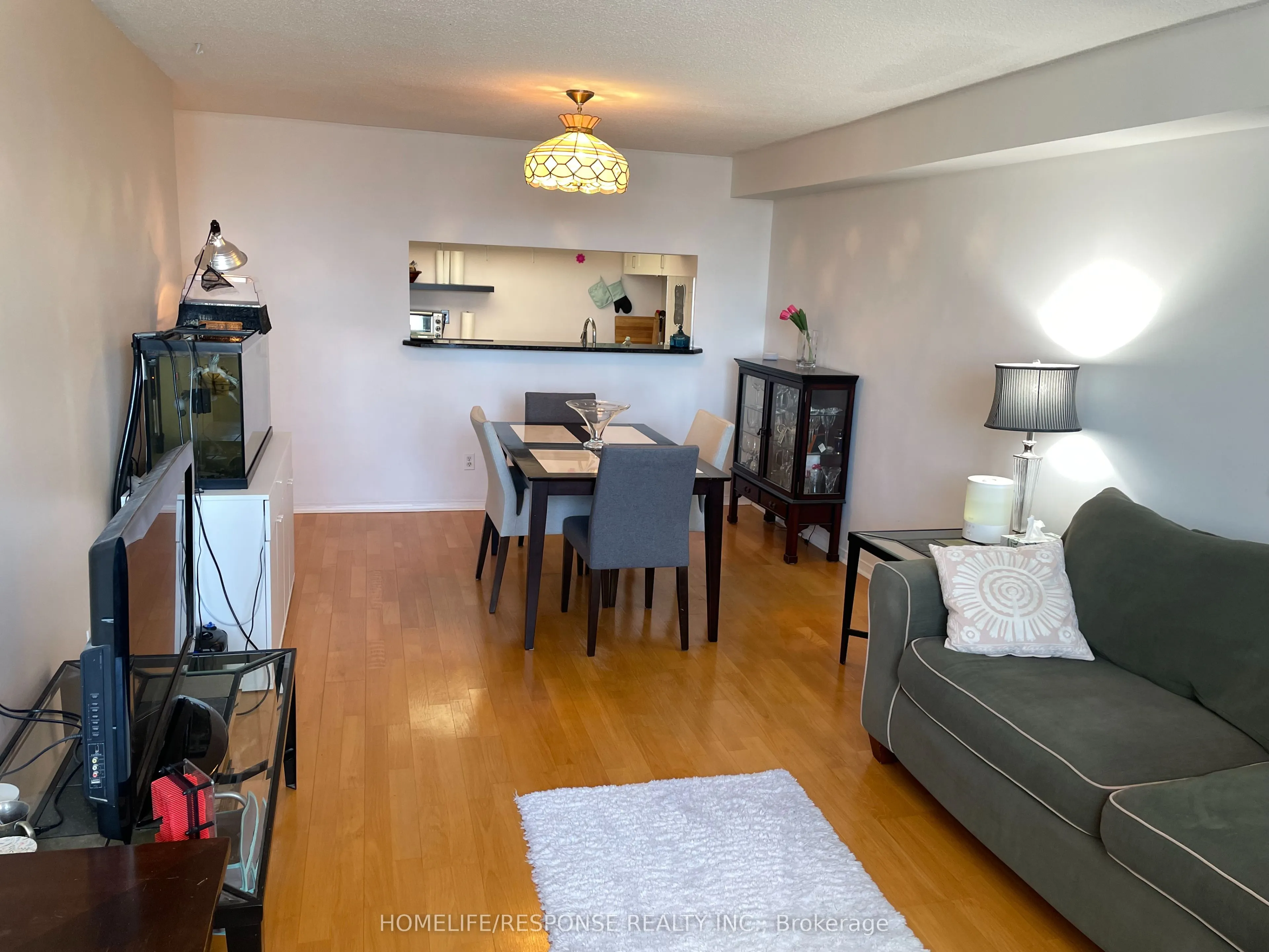 1155 BOUGH BEECHES Boulevard, #208