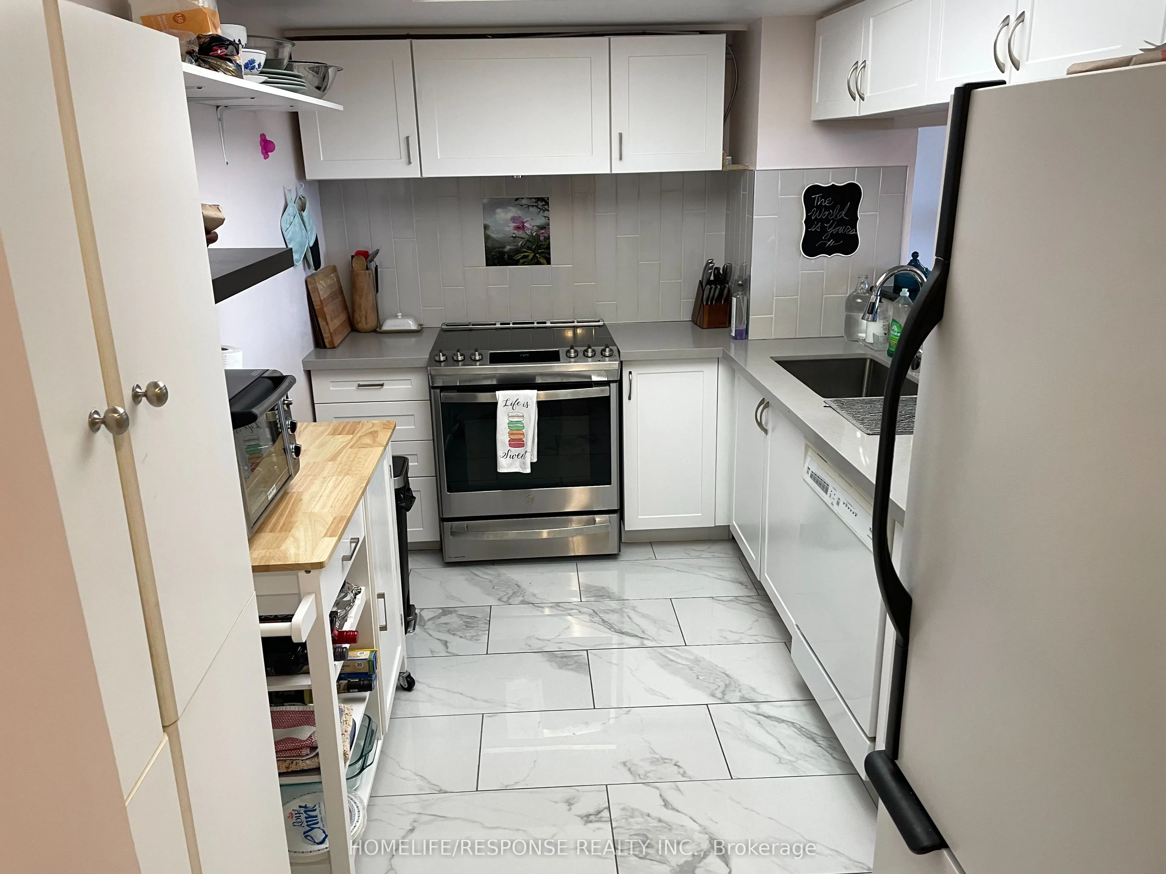 1155 BOUGH BEECHES Boulevard, #208