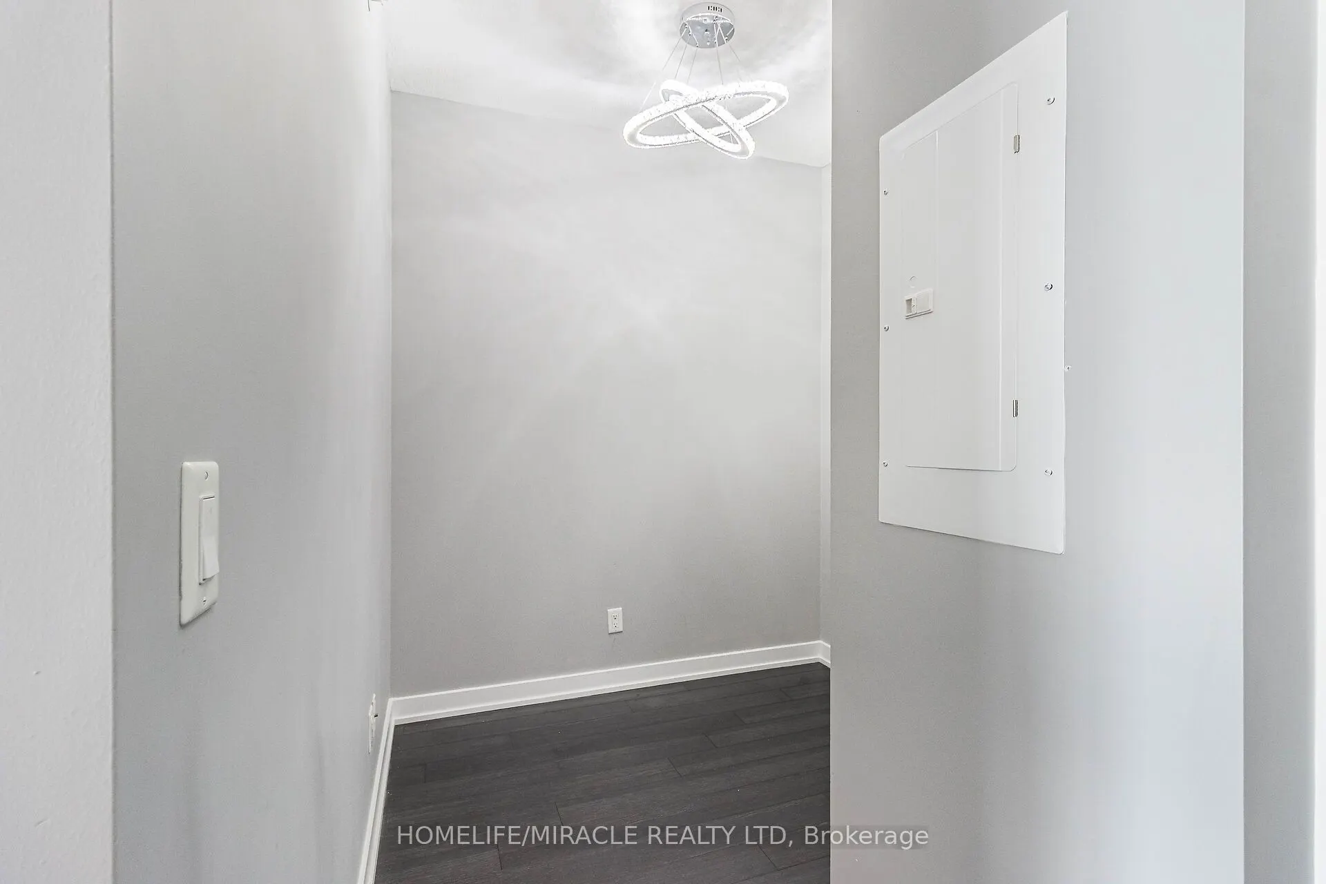 5240 Dundas Street, #B414