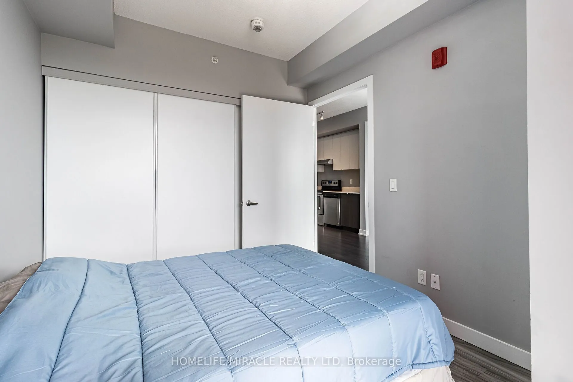 5240 Dundas Street, #B414