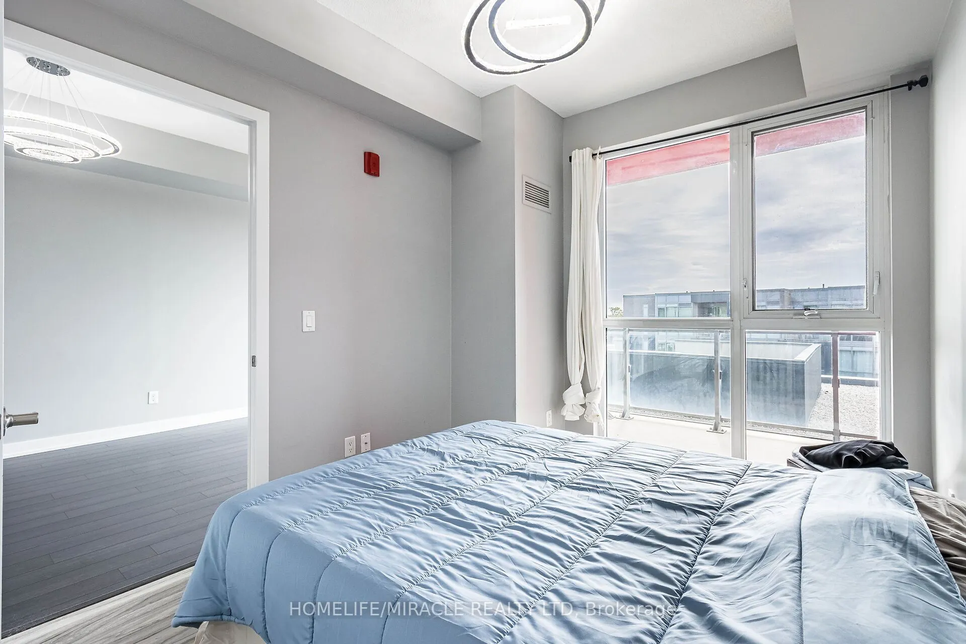 5240 Dundas Street, #B414