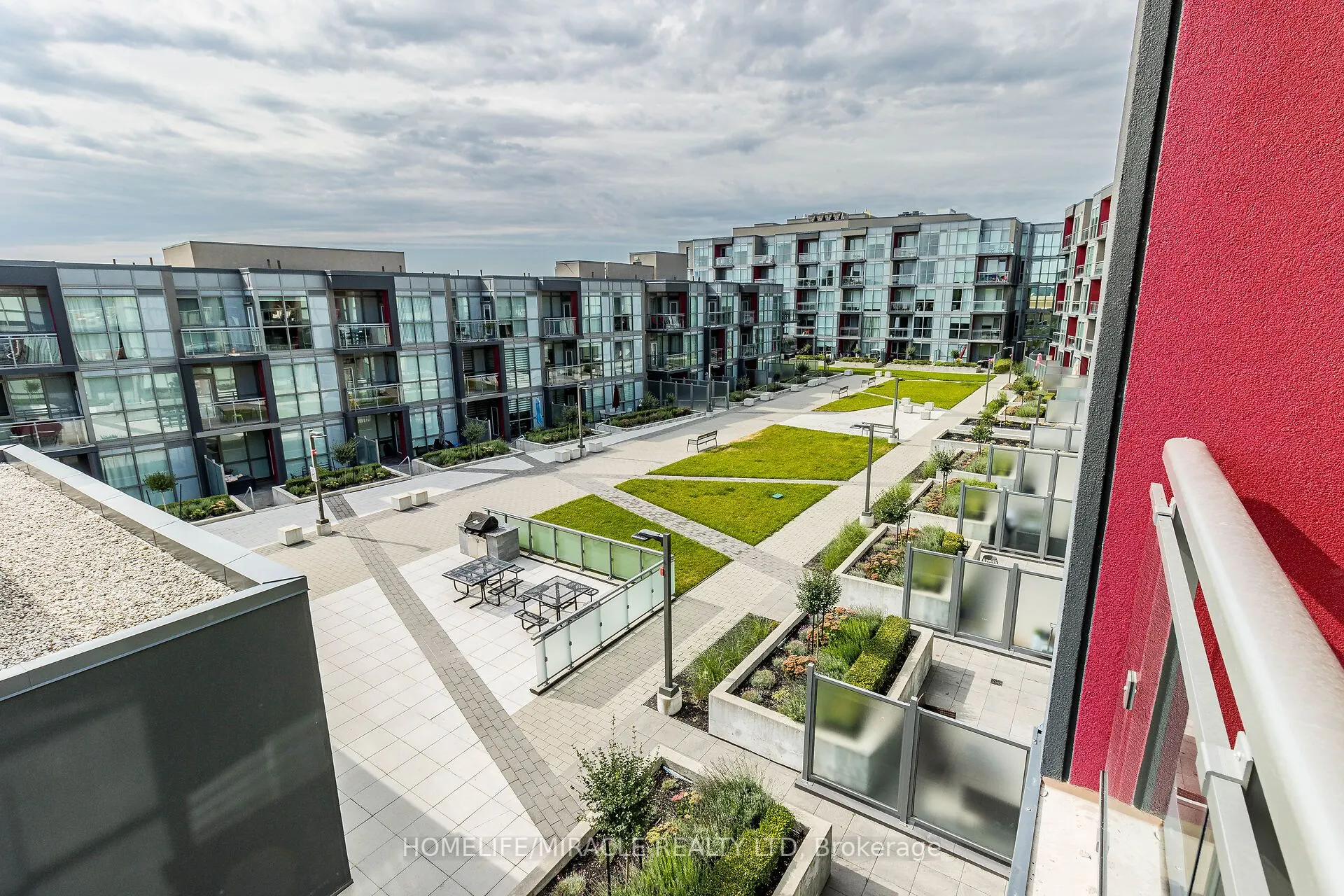 5240 Dundas Street, #B414