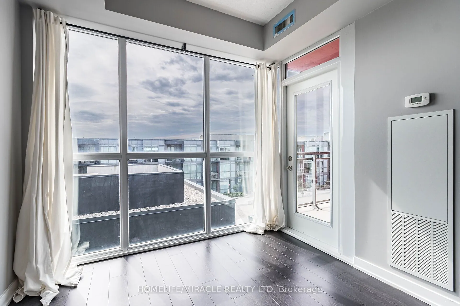 5240 Dundas Street, #B414