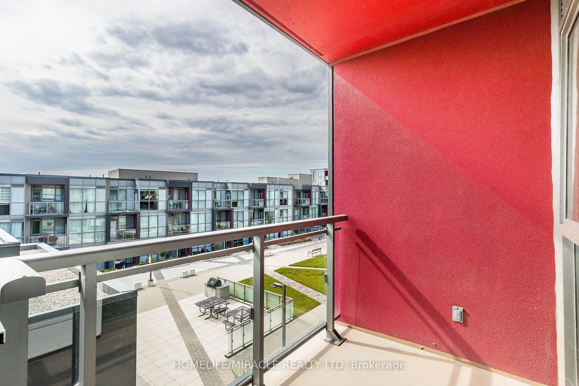 5240 Dundas Street, #B414