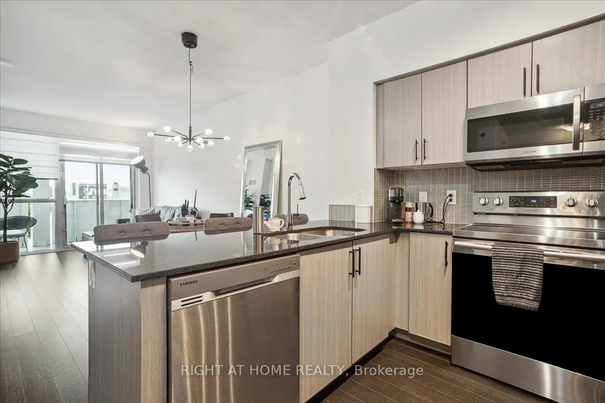 65 Speers Road, #222