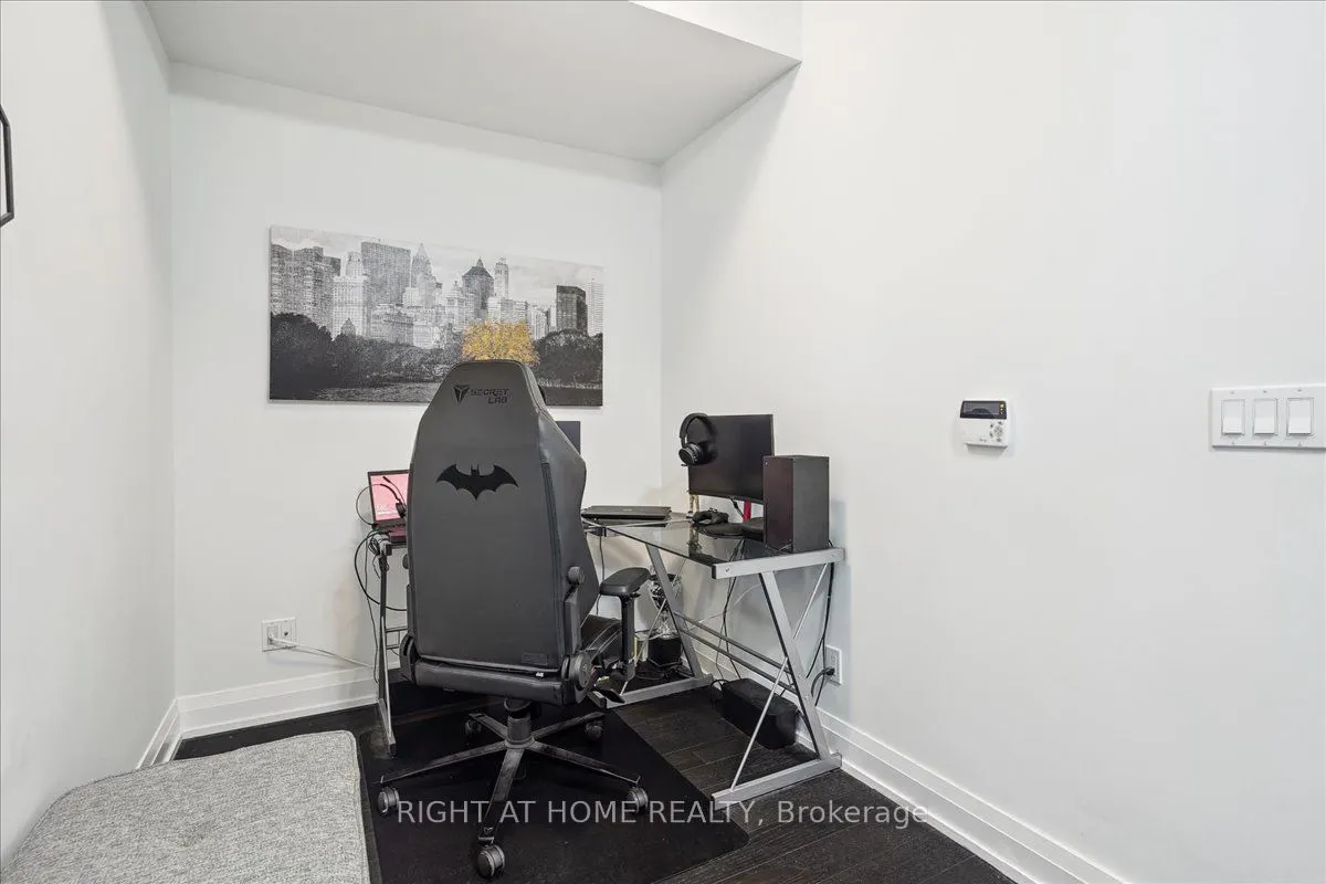 65 Speers Road, #222