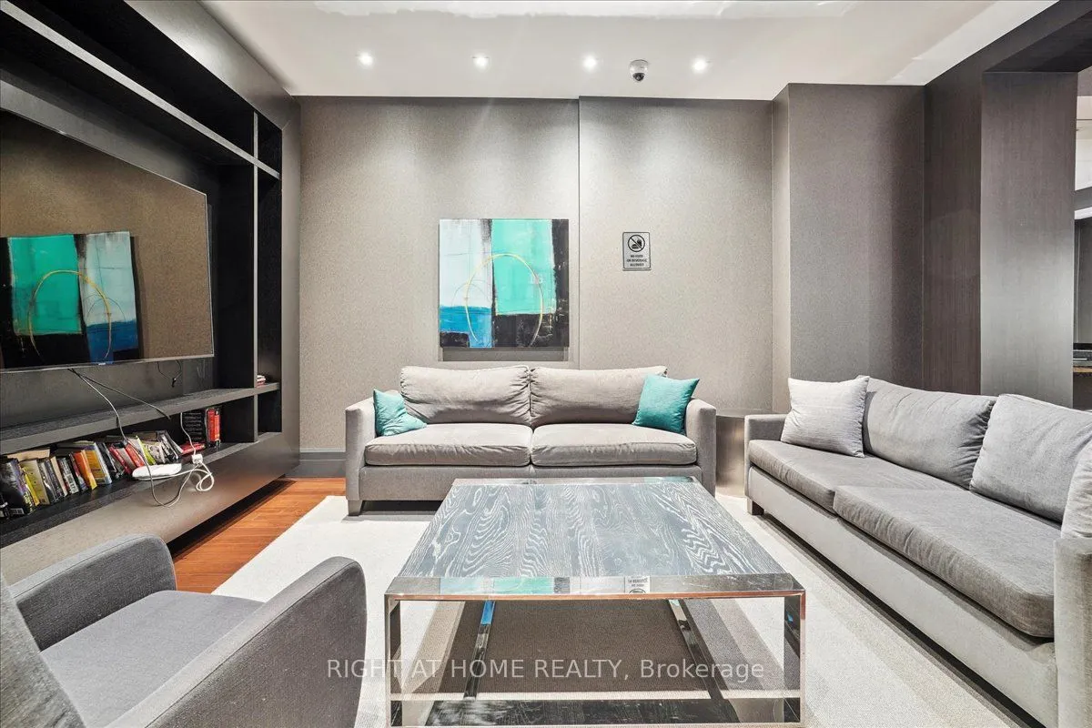 65 Speers Road, #222