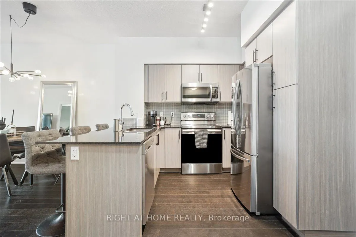 65 Speers Road, #222