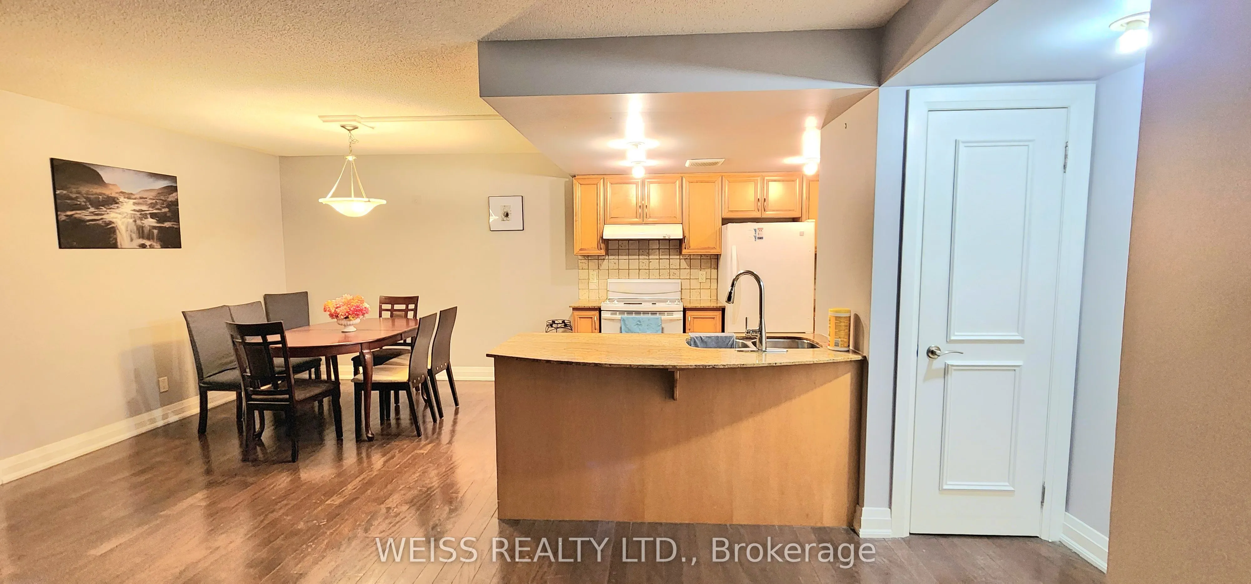 2737 Keele Street, #402