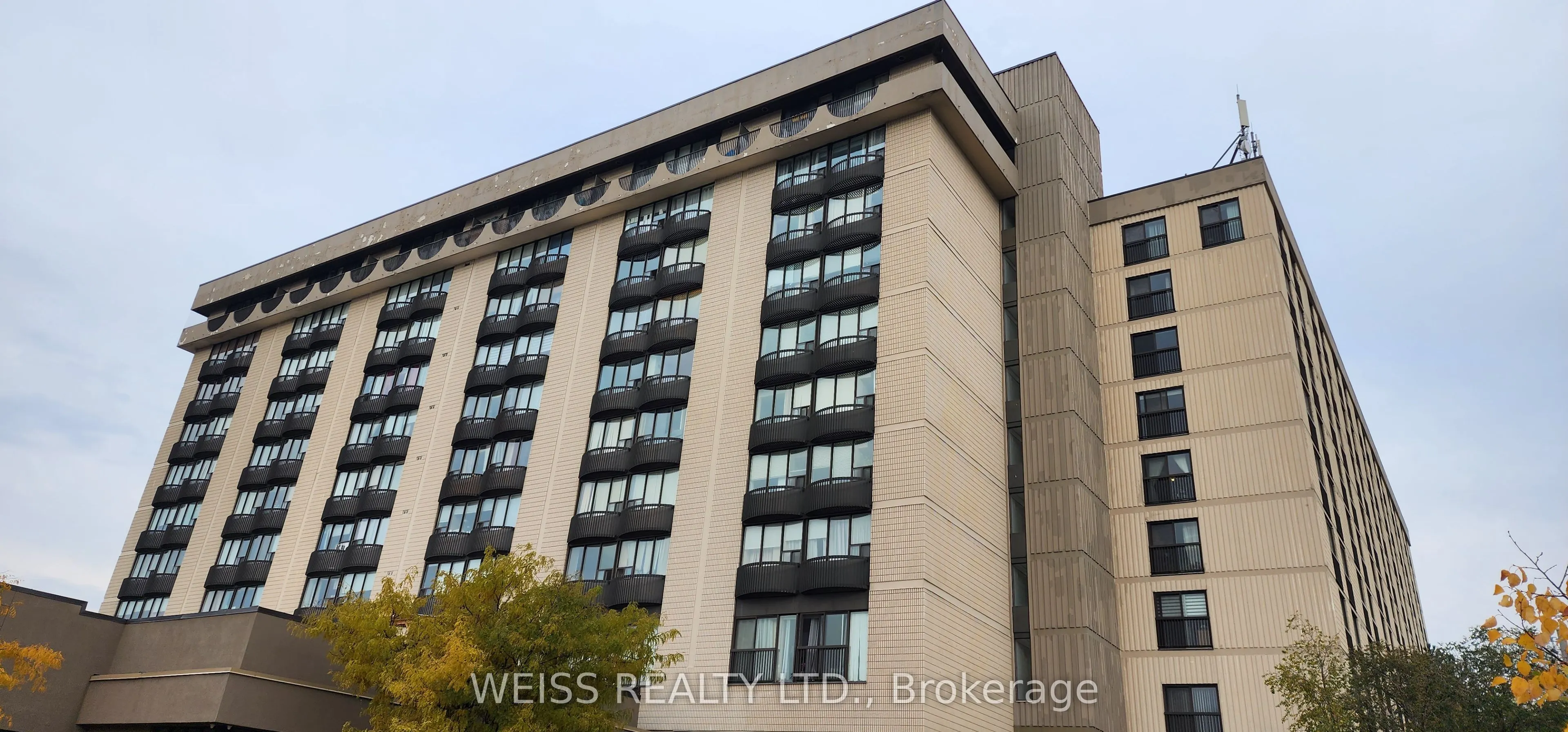 2737 Keele Street, #402
