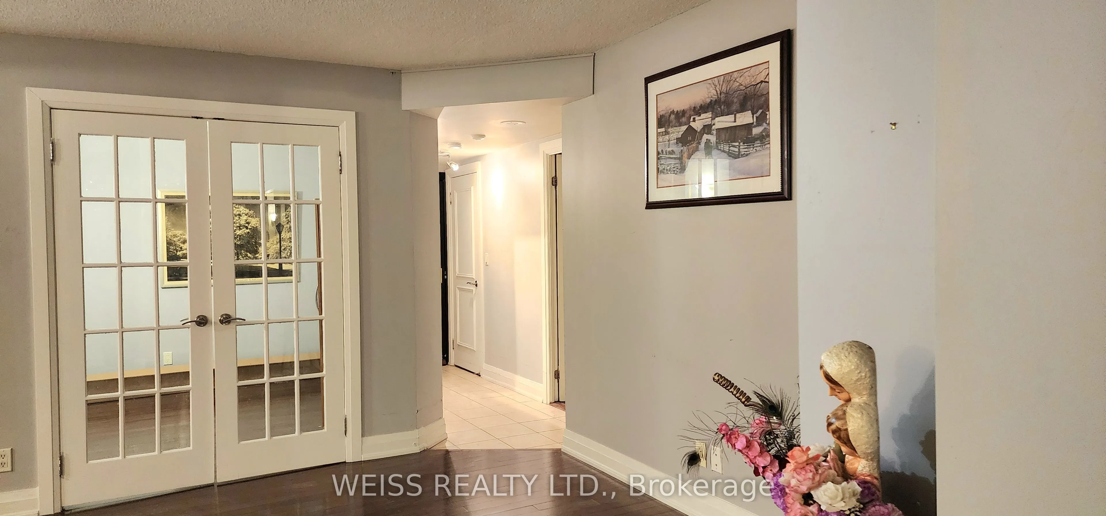 2737 Keele Street, #402