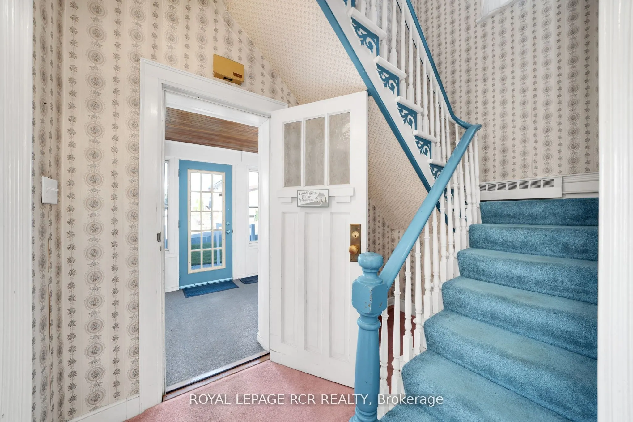 33 Pine Avenue