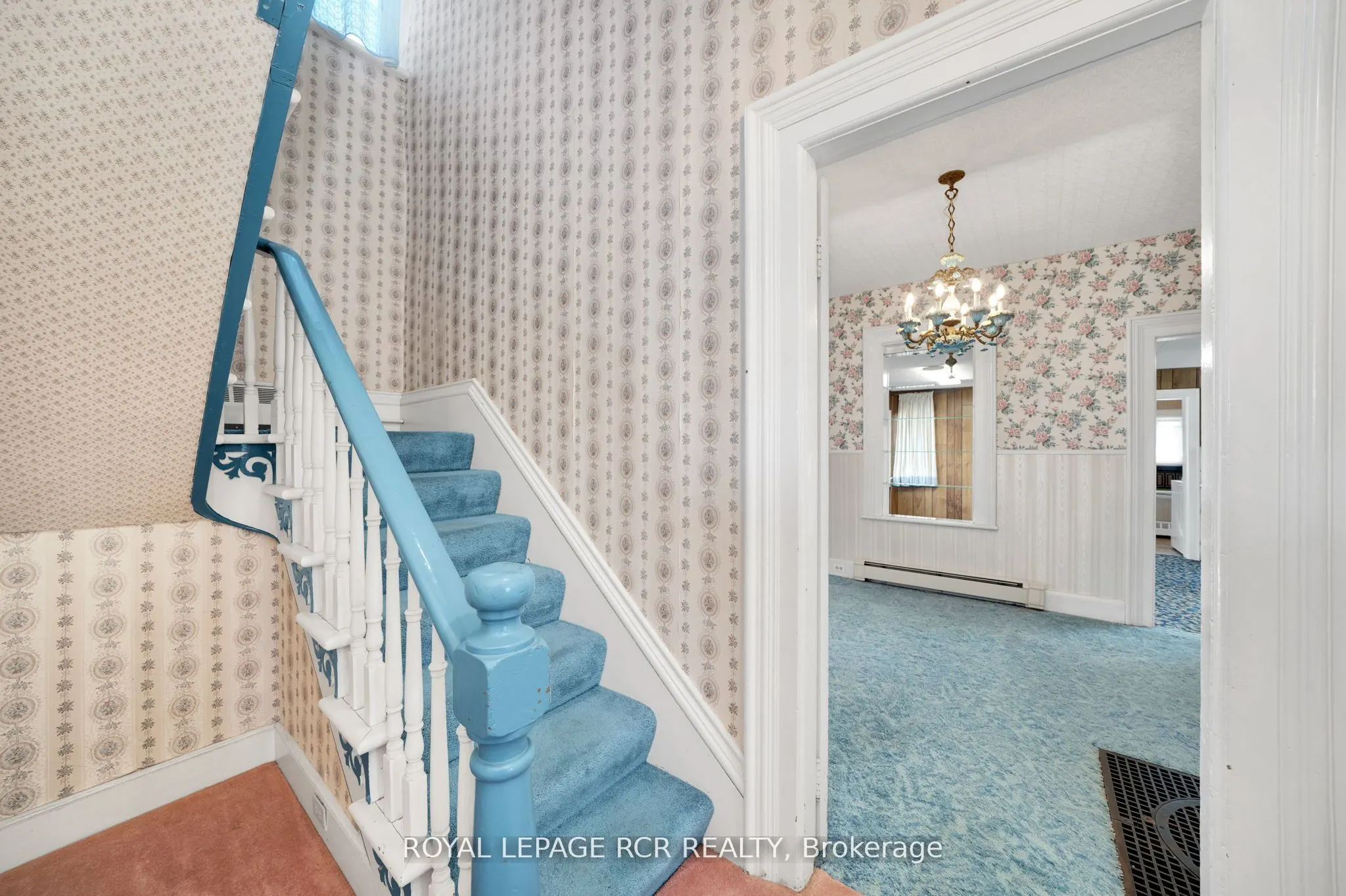 33 Pine Avenue