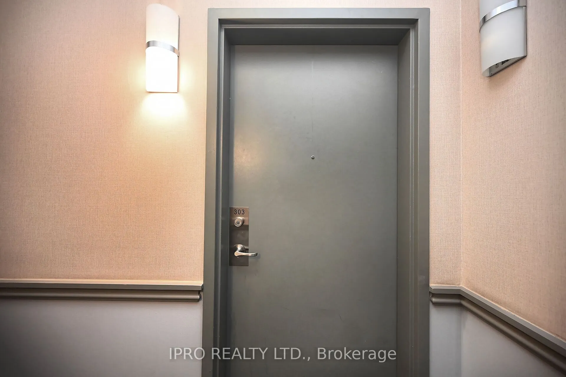 3075 Thomas Street, #303
