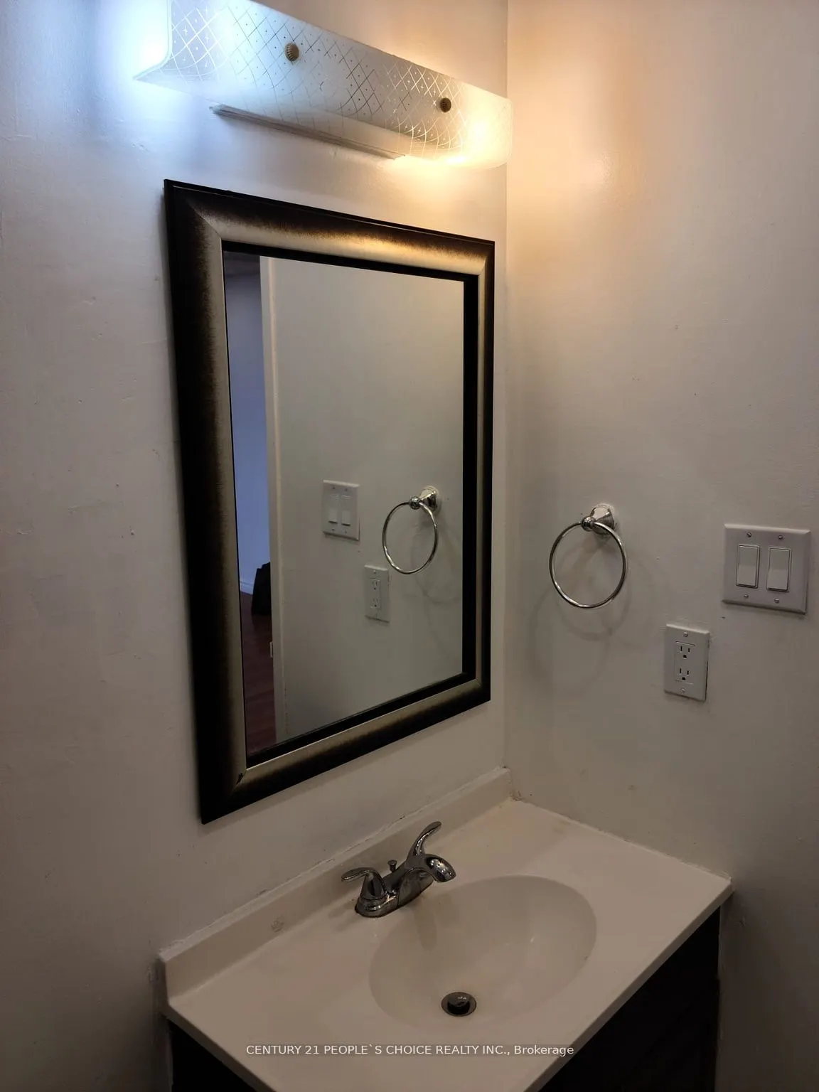 3533 Derry Road E, #703