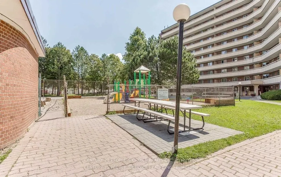 3533 Derry Road E, #703