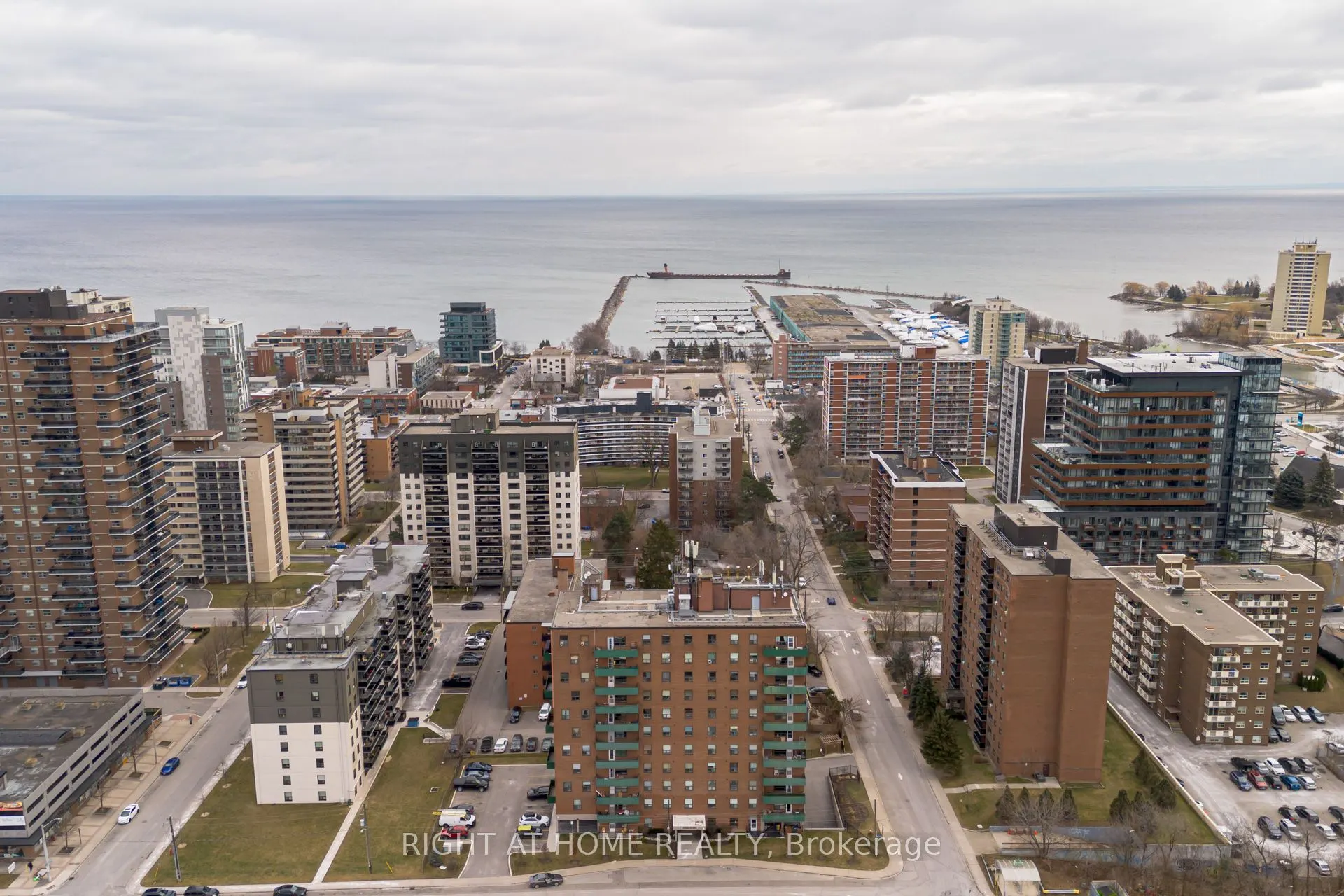 49 Queen Street E, #101