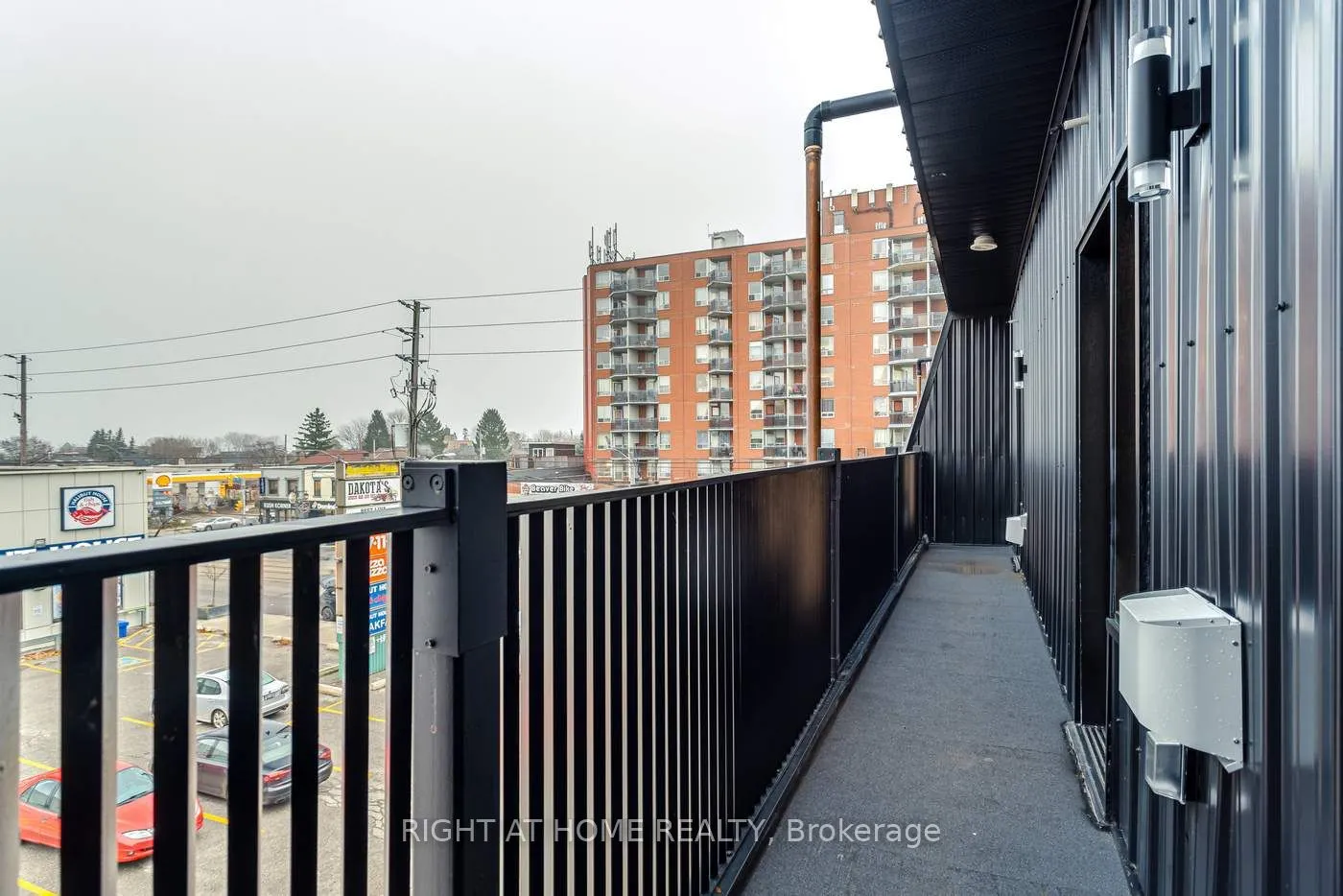 2834 Lakeshore Boulevard W, #3A