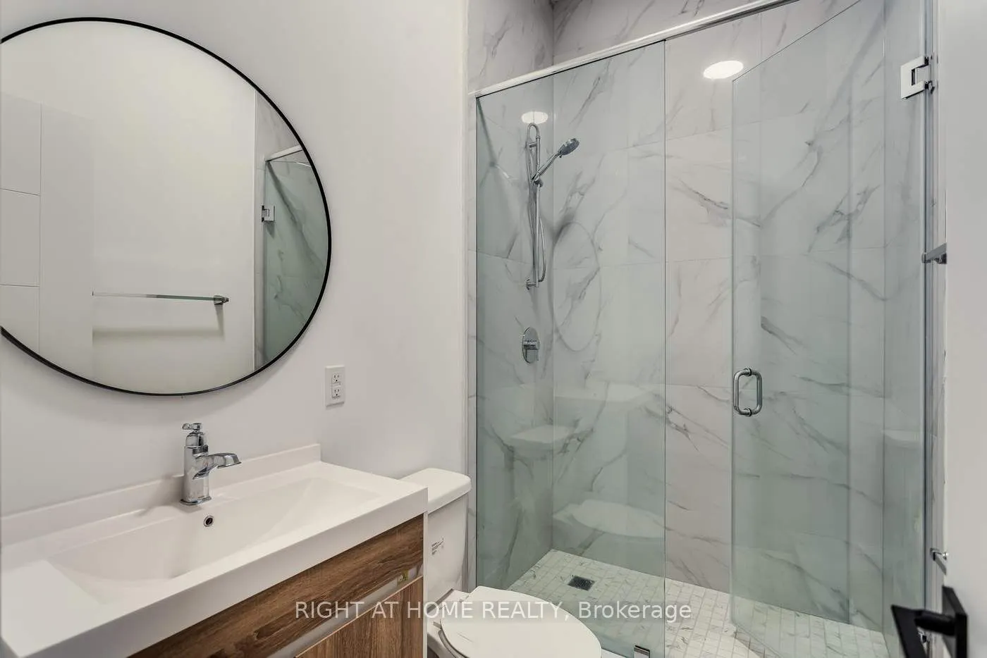 2834 Lakeshore Boulevard W, #3A
