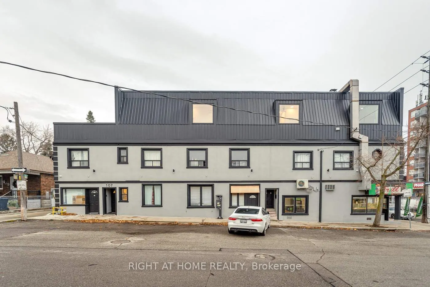 2834 Lakeshore Boulevard W, #3A