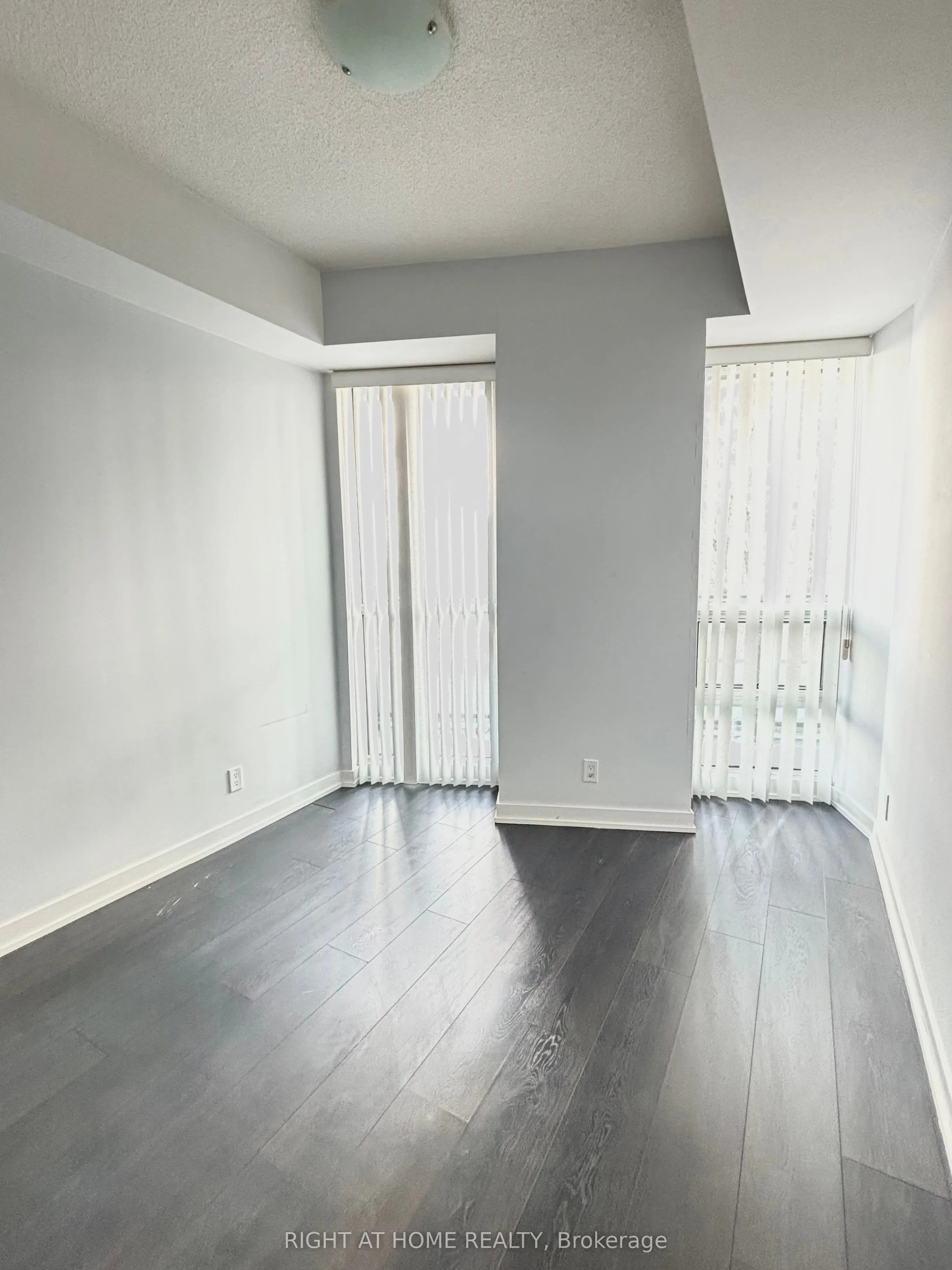 2212 Lake Shore Boulevard W #502