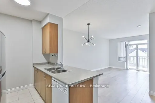 61 Heintzman Street, #312