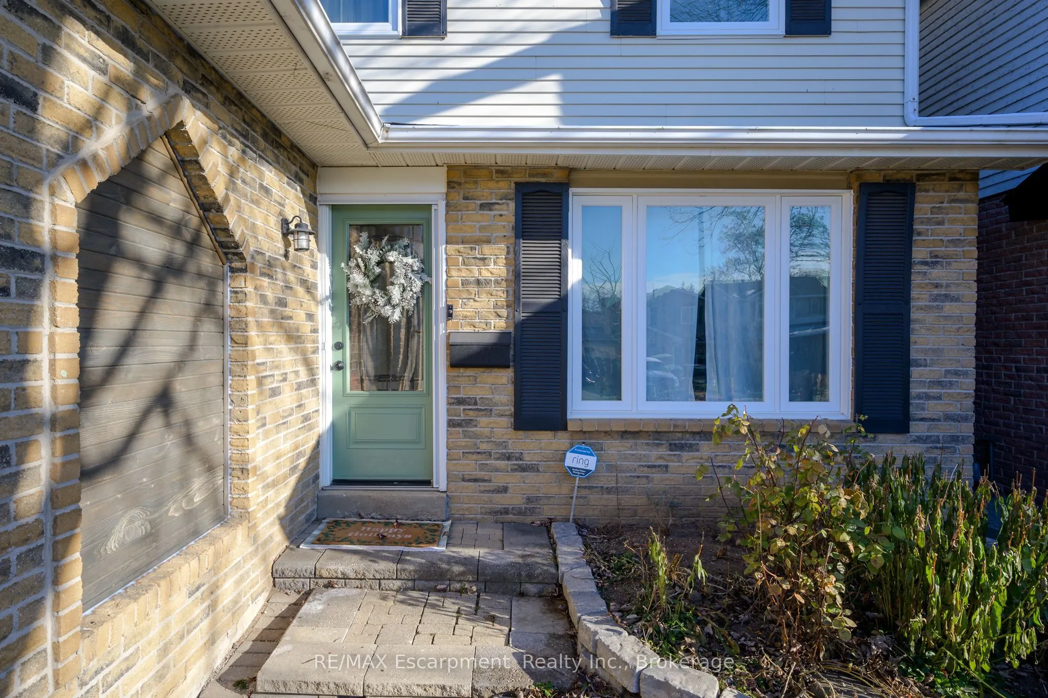 2451 Malcolm Crescent