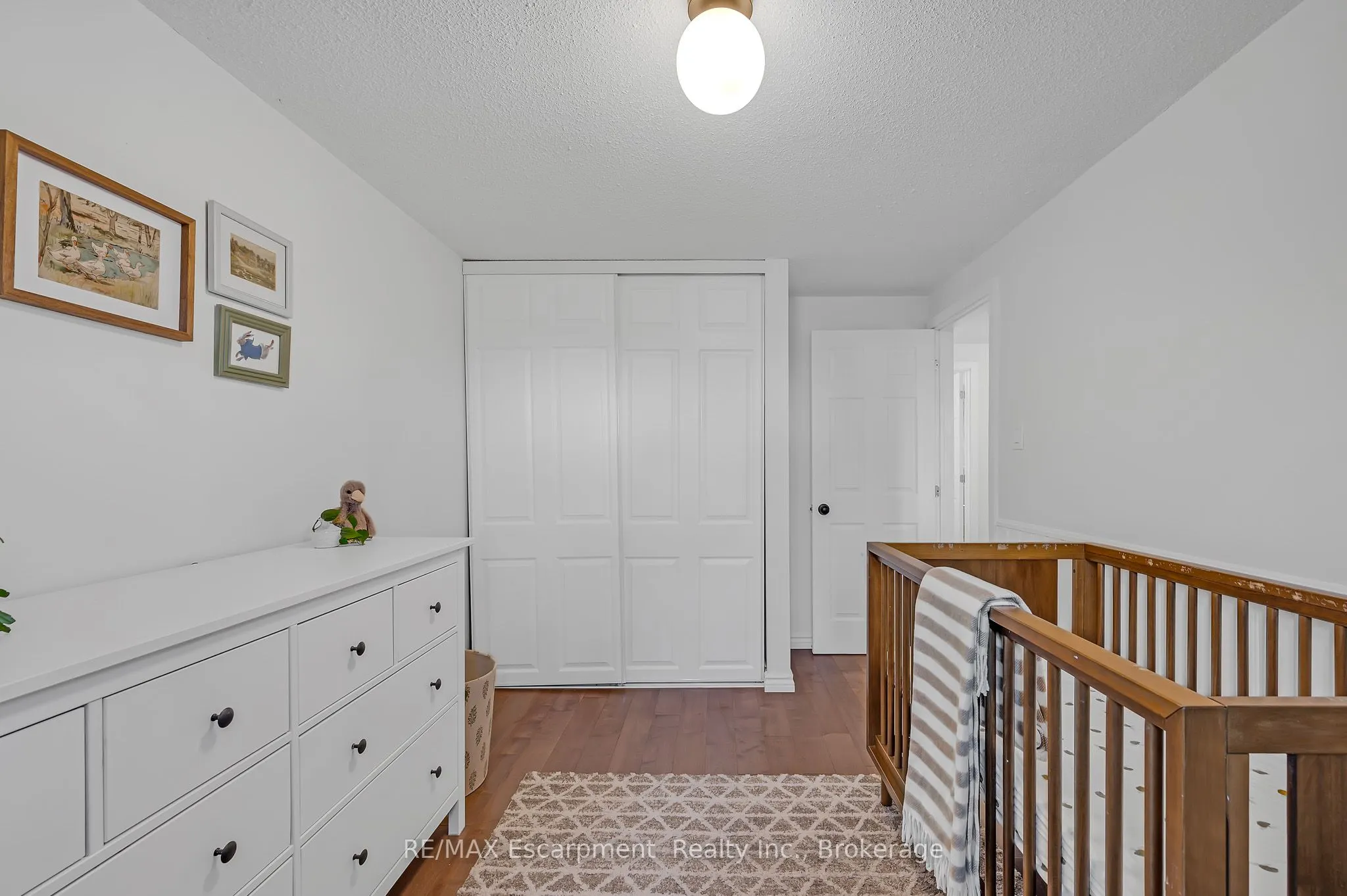 2451 Malcolm Crescent