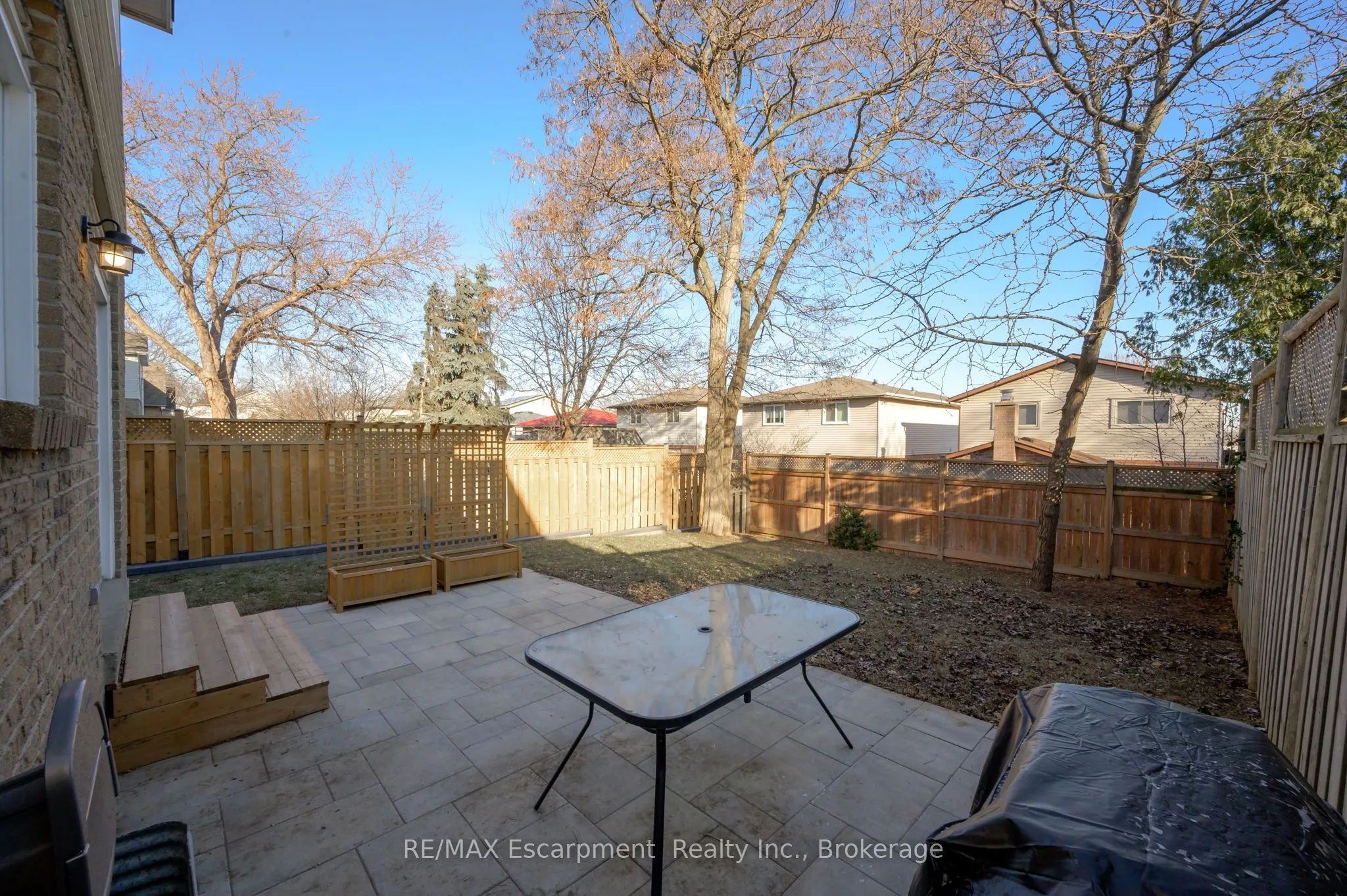 2451 Malcolm Crescent