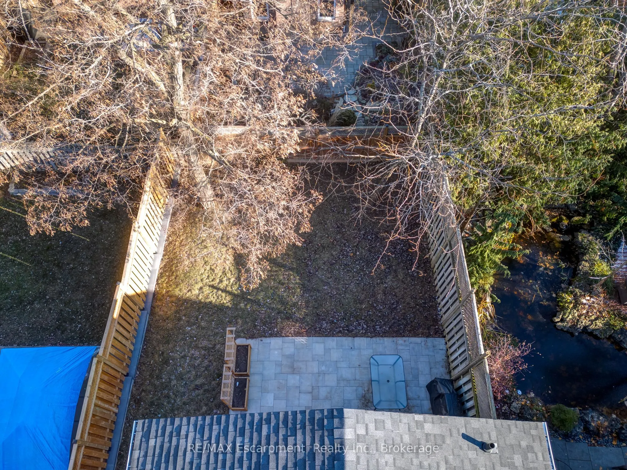 2451 Malcolm Crescent