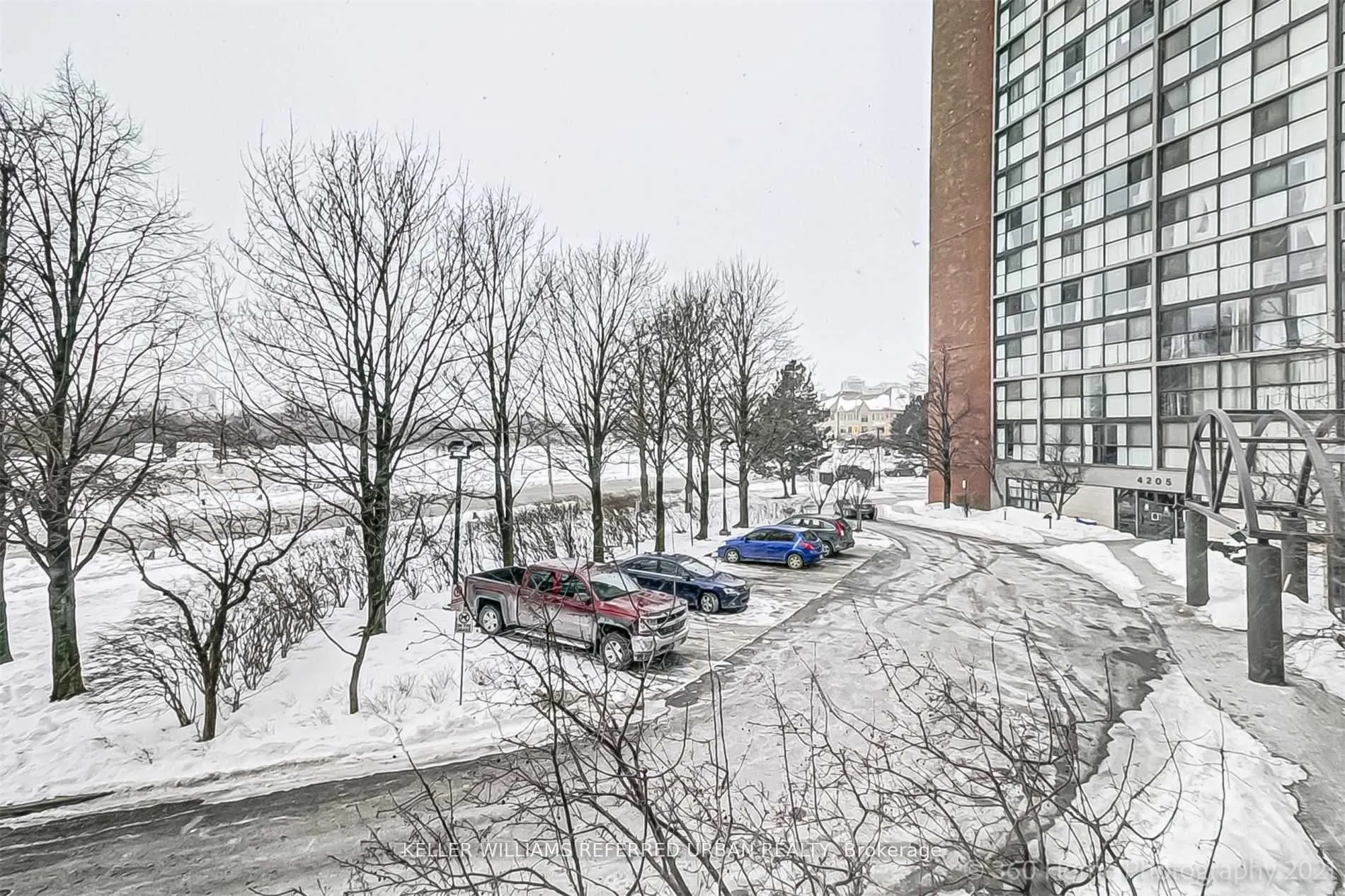 4185 Shipp Drive, #211