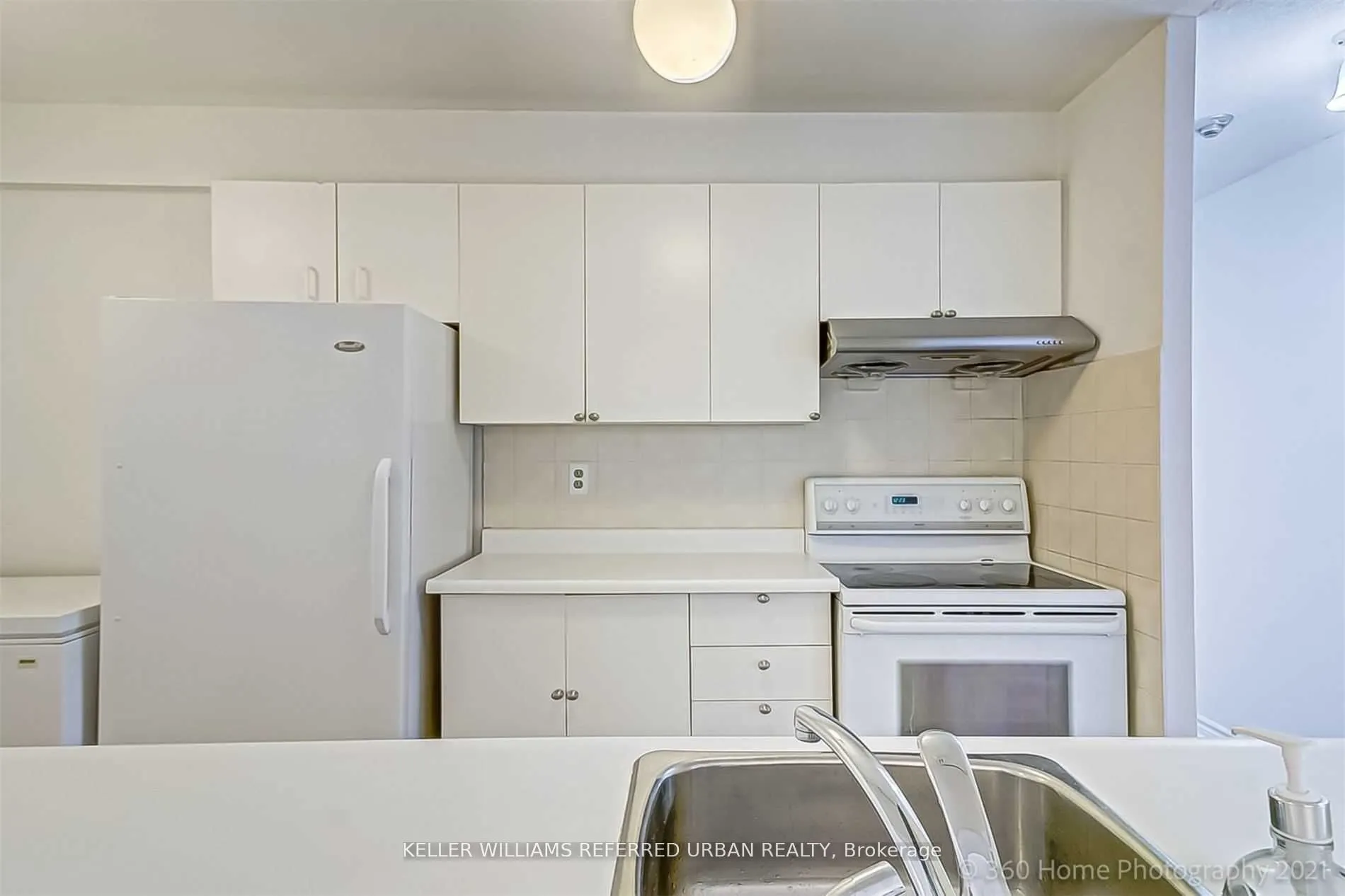 4185 Shipp Drive, #211