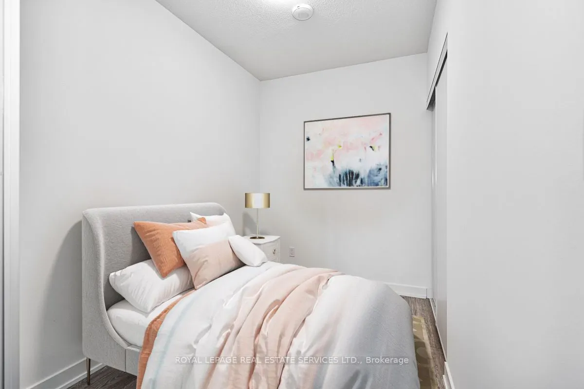 3200 Dakota Common, #B215
